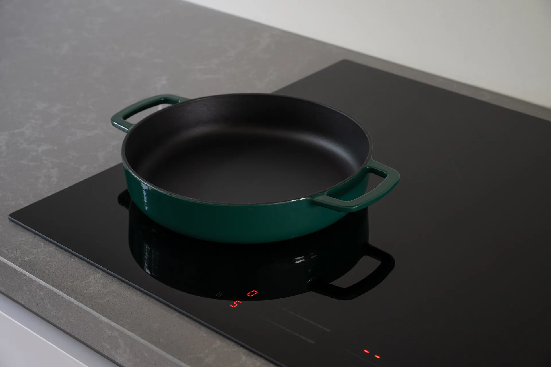 Combekk Enameled τηγάνι από χυτοσίδηρο Ø28 εκ., Holly Green Combekk