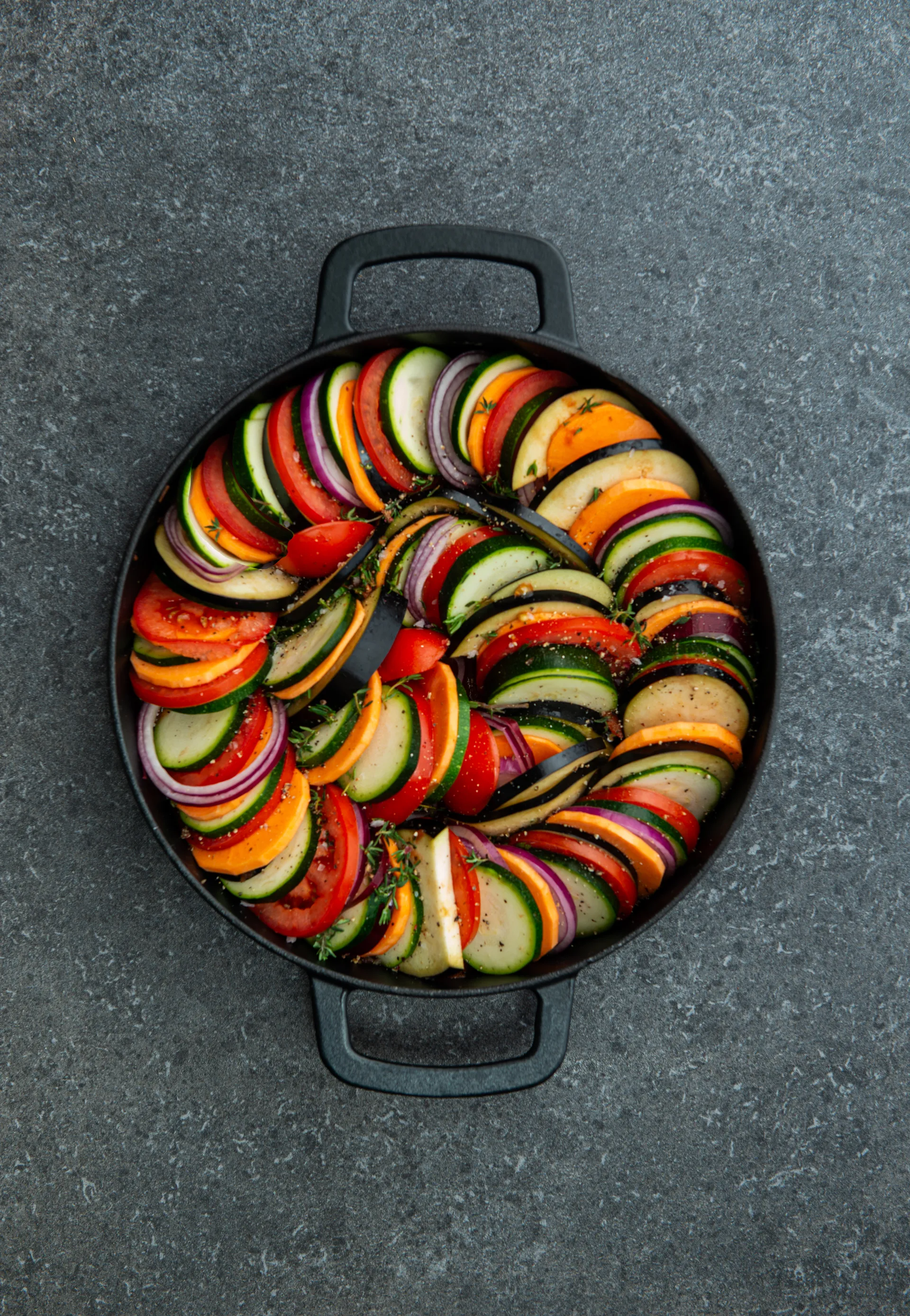 Combekk Enameled τηγάνι από χυτοσίδηρο Ø28 εκ., Matt Black Combekk