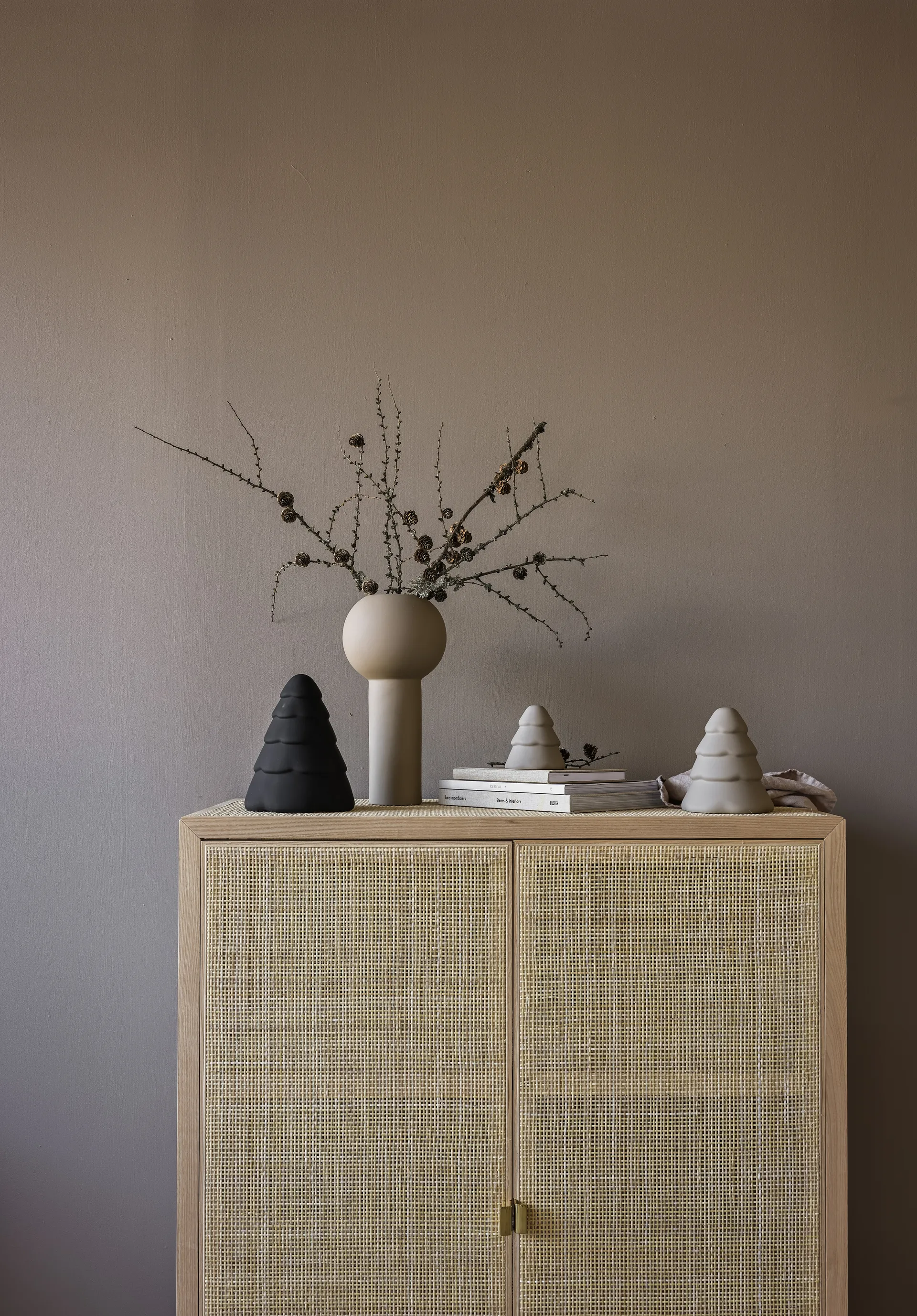 Χιονισμένο χριστουγεννιάτικο δέντρο 20 εκατοστών, Black Cooee Design