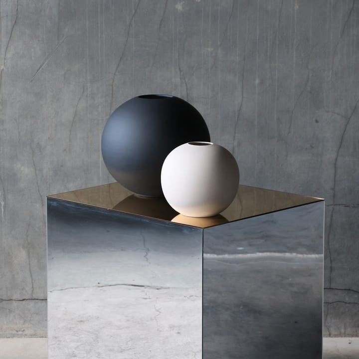 Ball βάζο black - 30 cm - Cooee Design