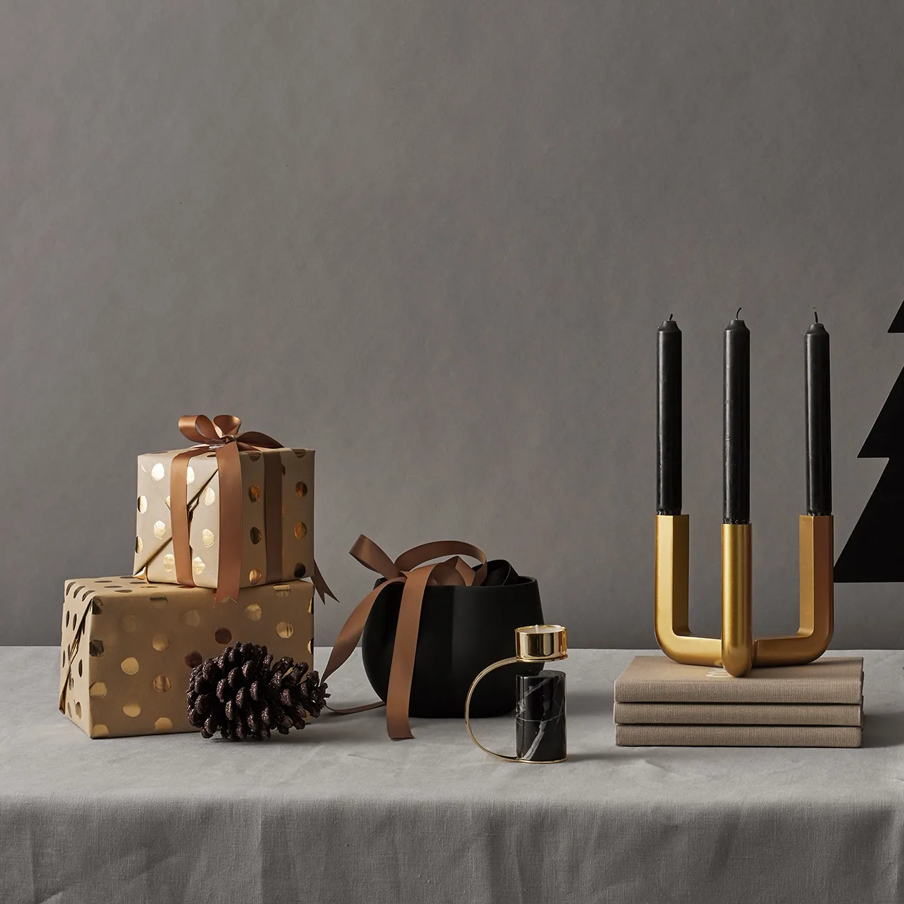 Heavy κηροπήγιο, nero marquina Cooee Design