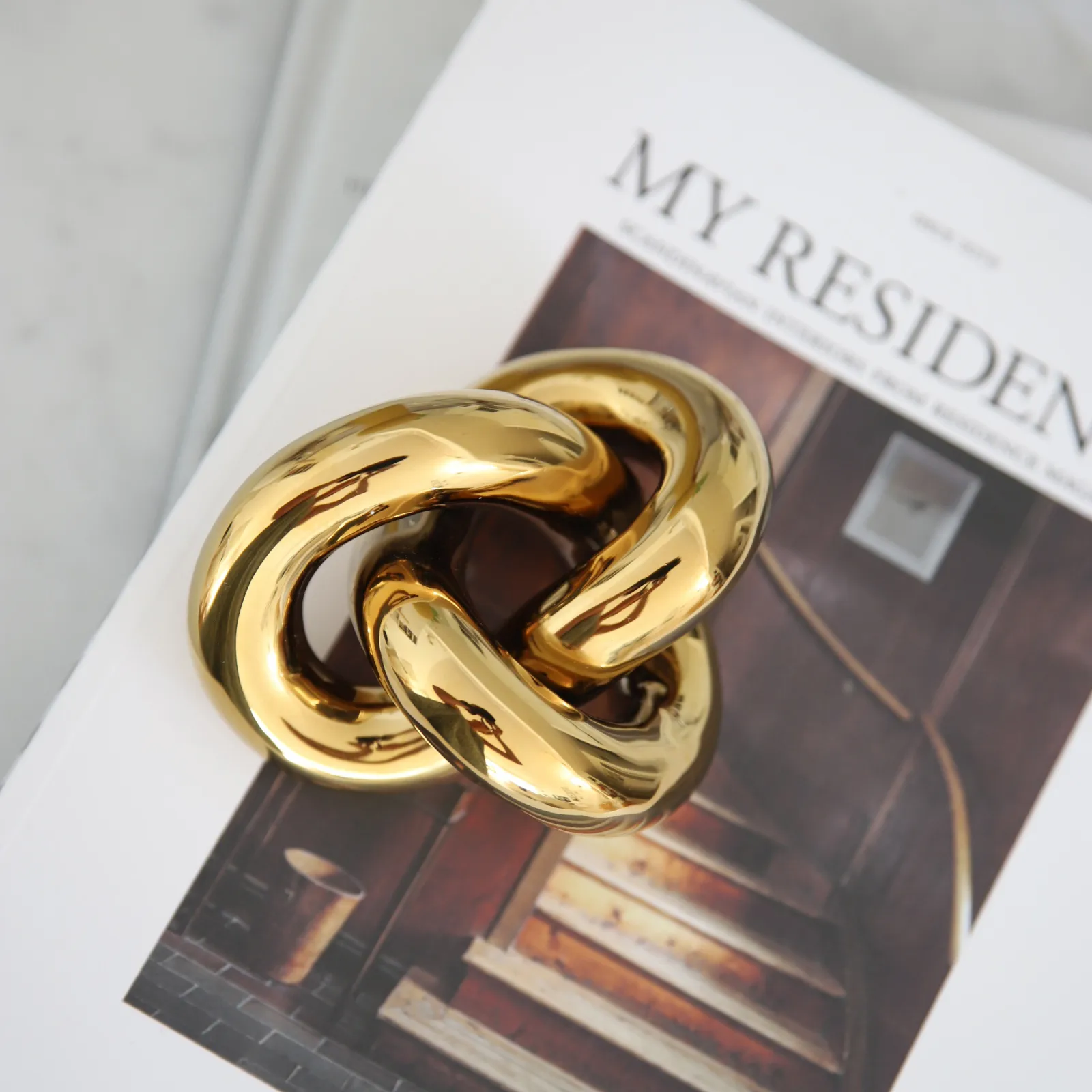 Knot Table μικρό διακοσμητικό, Light Gold Cooee Design