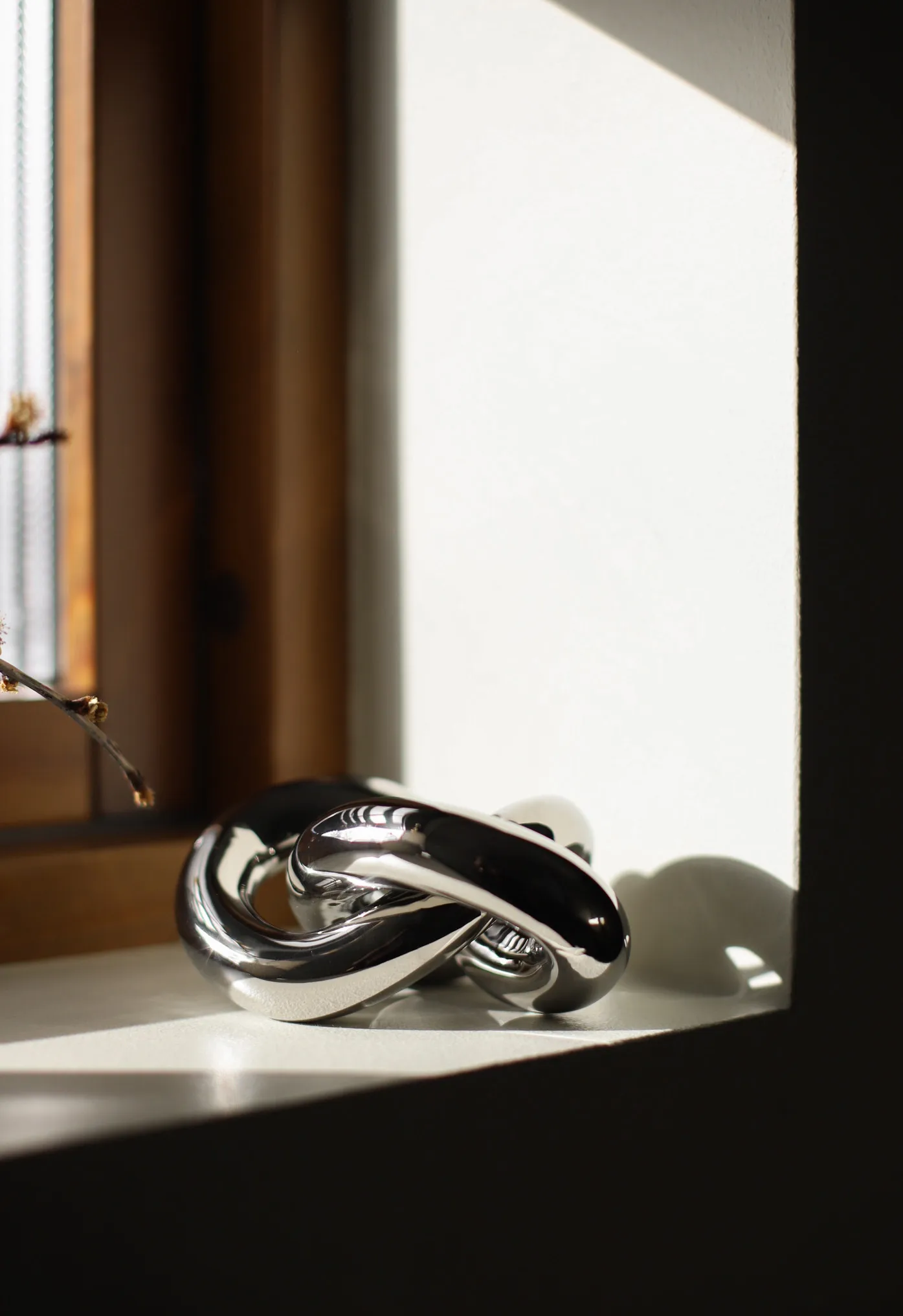 Knot Table μεγάλο διακοσμητικό, Light Silver Cooee Design