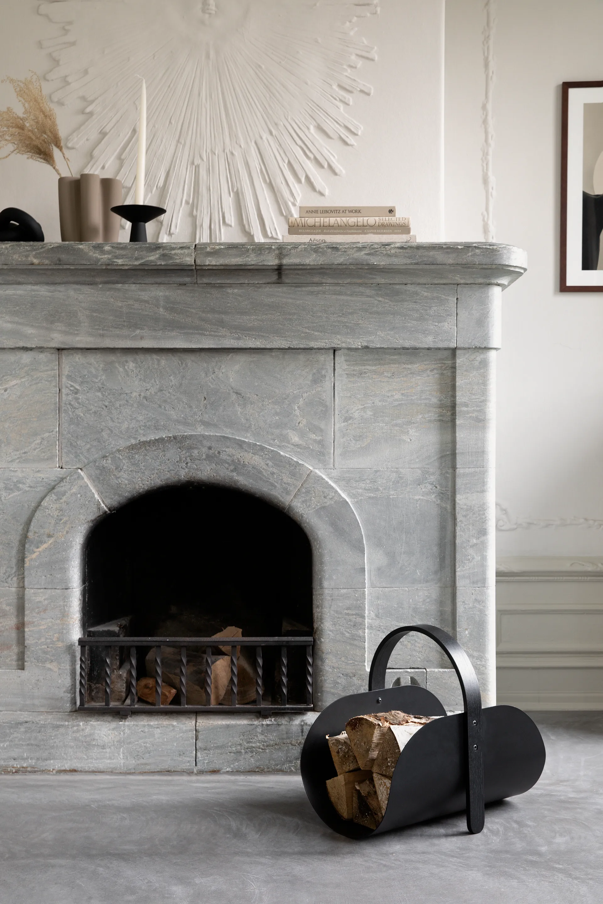 Woody ξύλινο καλάθι, Μαύρη βερνικωμένη δρυς Cooee Design