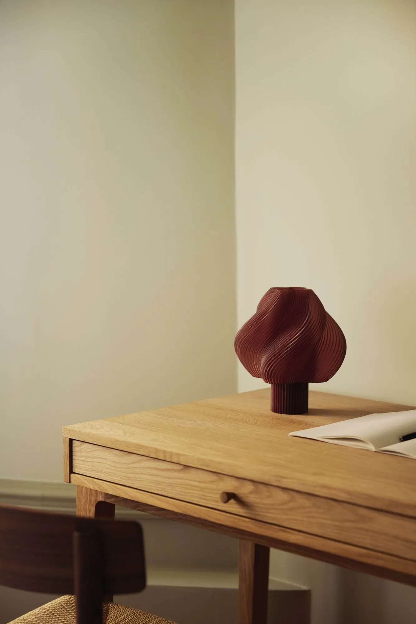 Soft Serve φορητή επιτραπέζια λάμπα, Cherry, 23 εκ. Crème Atelier