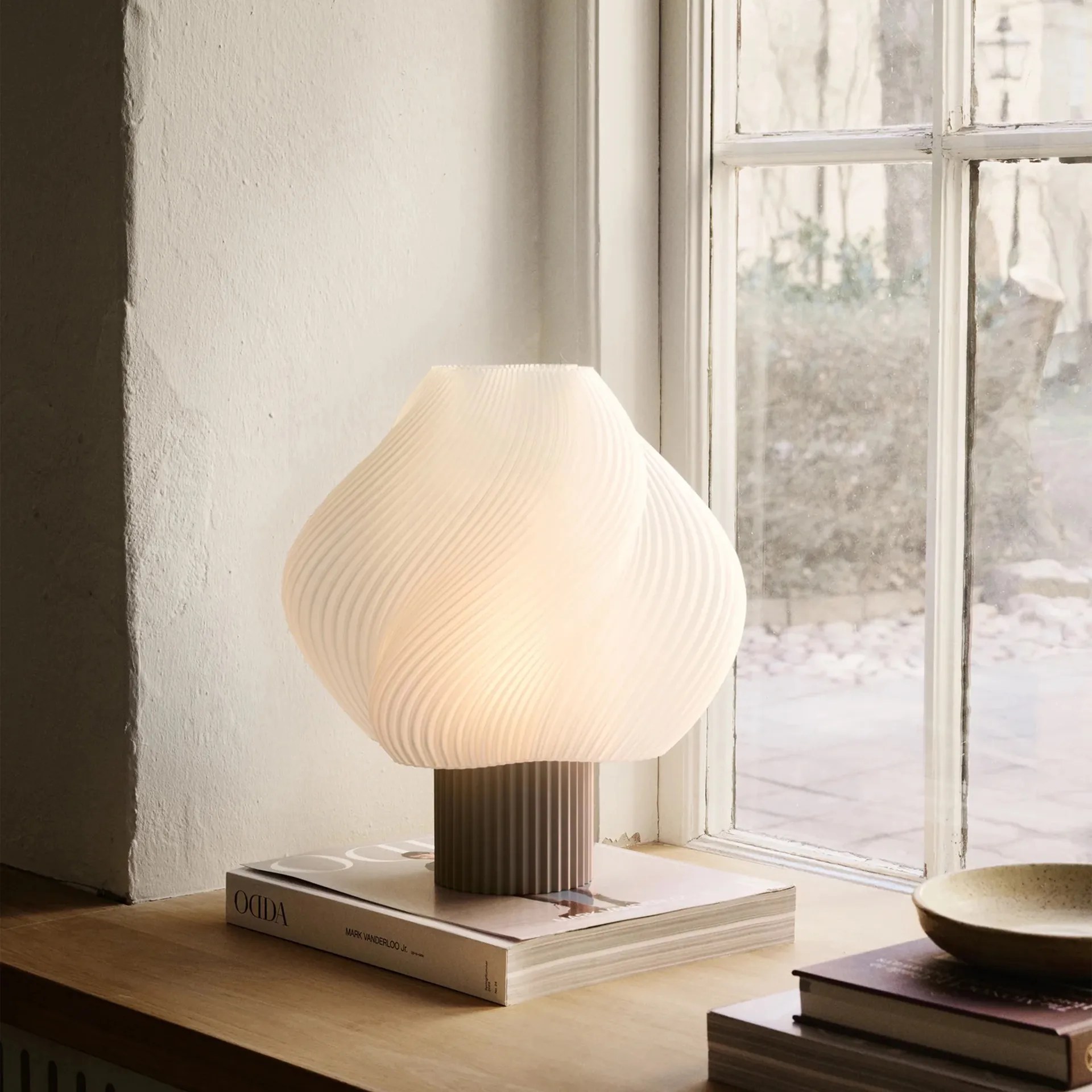 Soft Serve επιτραπέζιο φωτιστικό, Mocha, Grande, 34 cm Crème Atelier