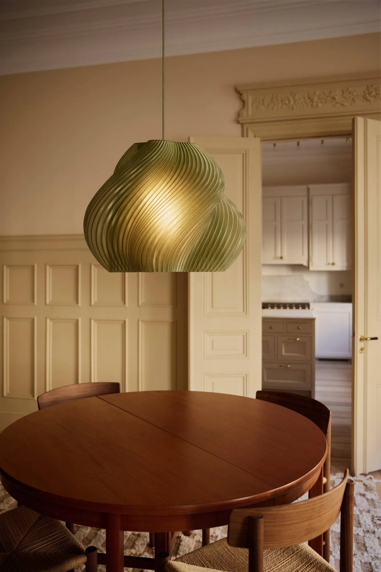 Soft Serve κρεμαστό φωτιστικό, Olive-chrome, Mega, 60 εκ. Crème Atelier