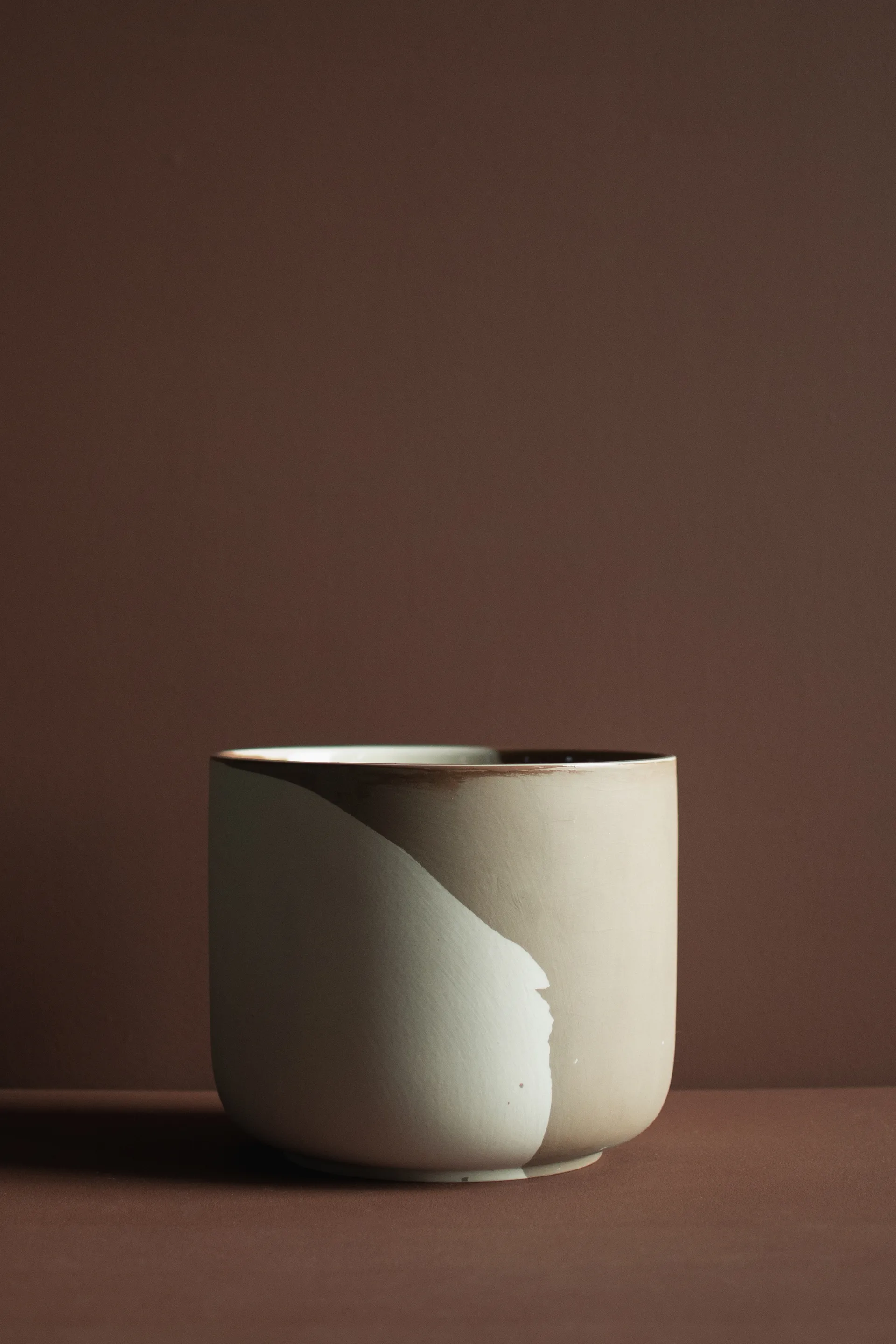 Calm γλάστρα Ø23 cm, Beige-brown DBKD