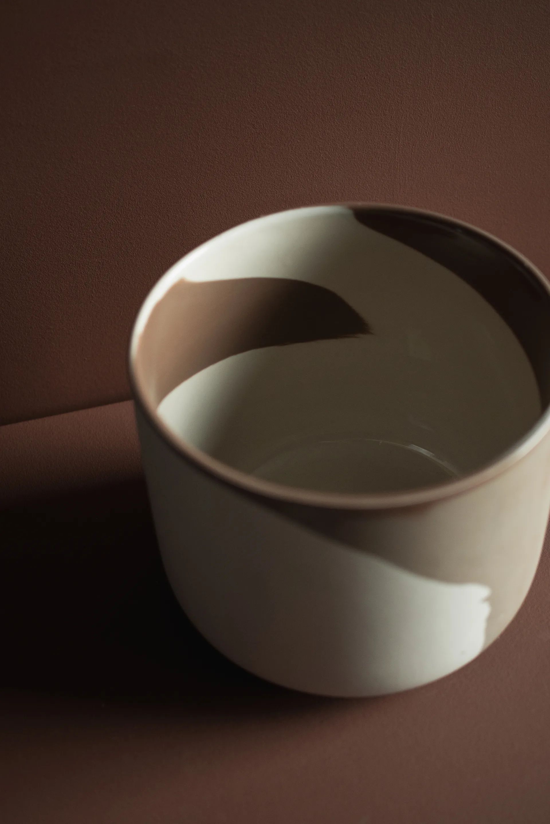 Calm γλάστρα Ø23 cm, Beige-brown DBKD