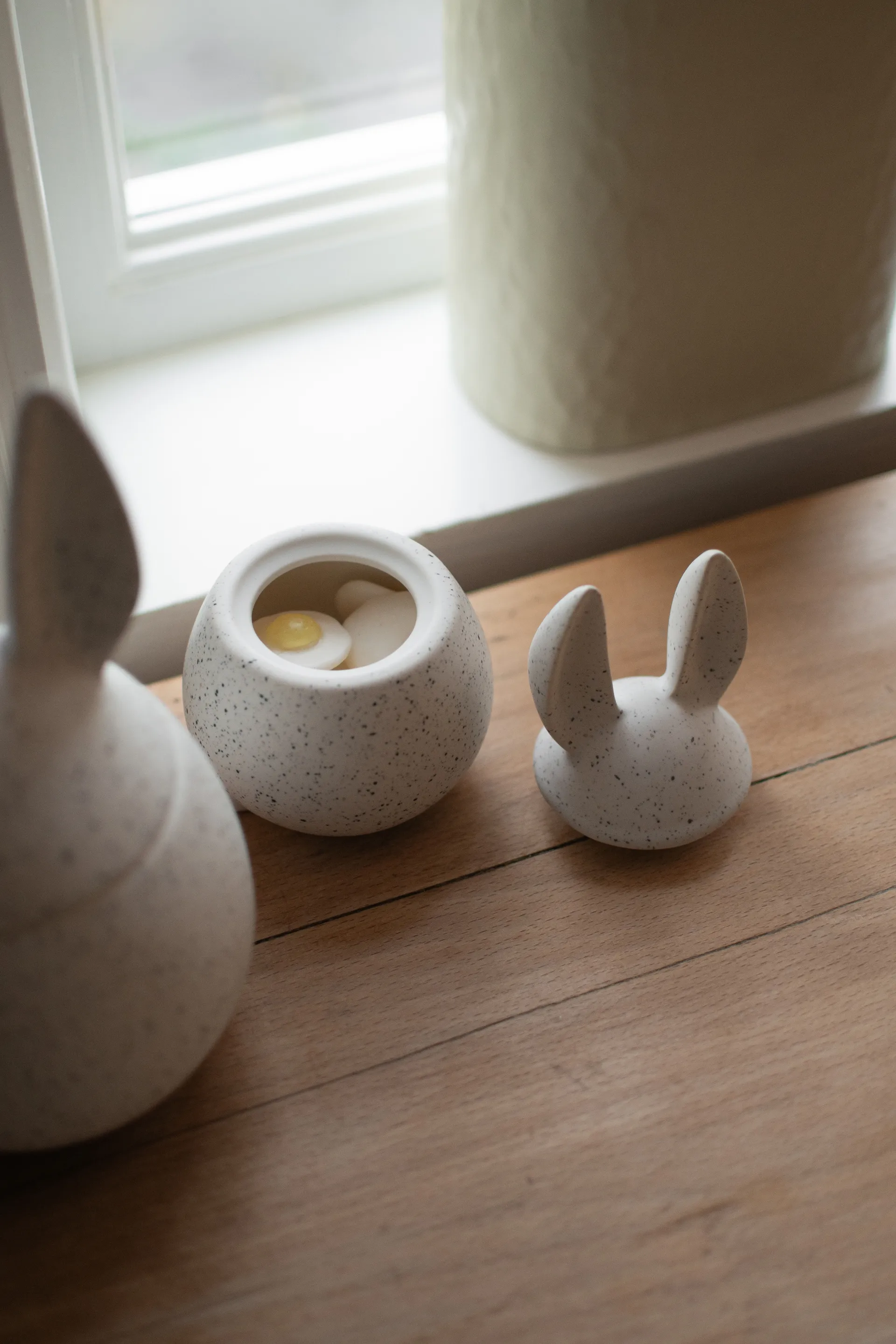 DBKD Eating rabbit μικρό μπολ, White dot DBKD