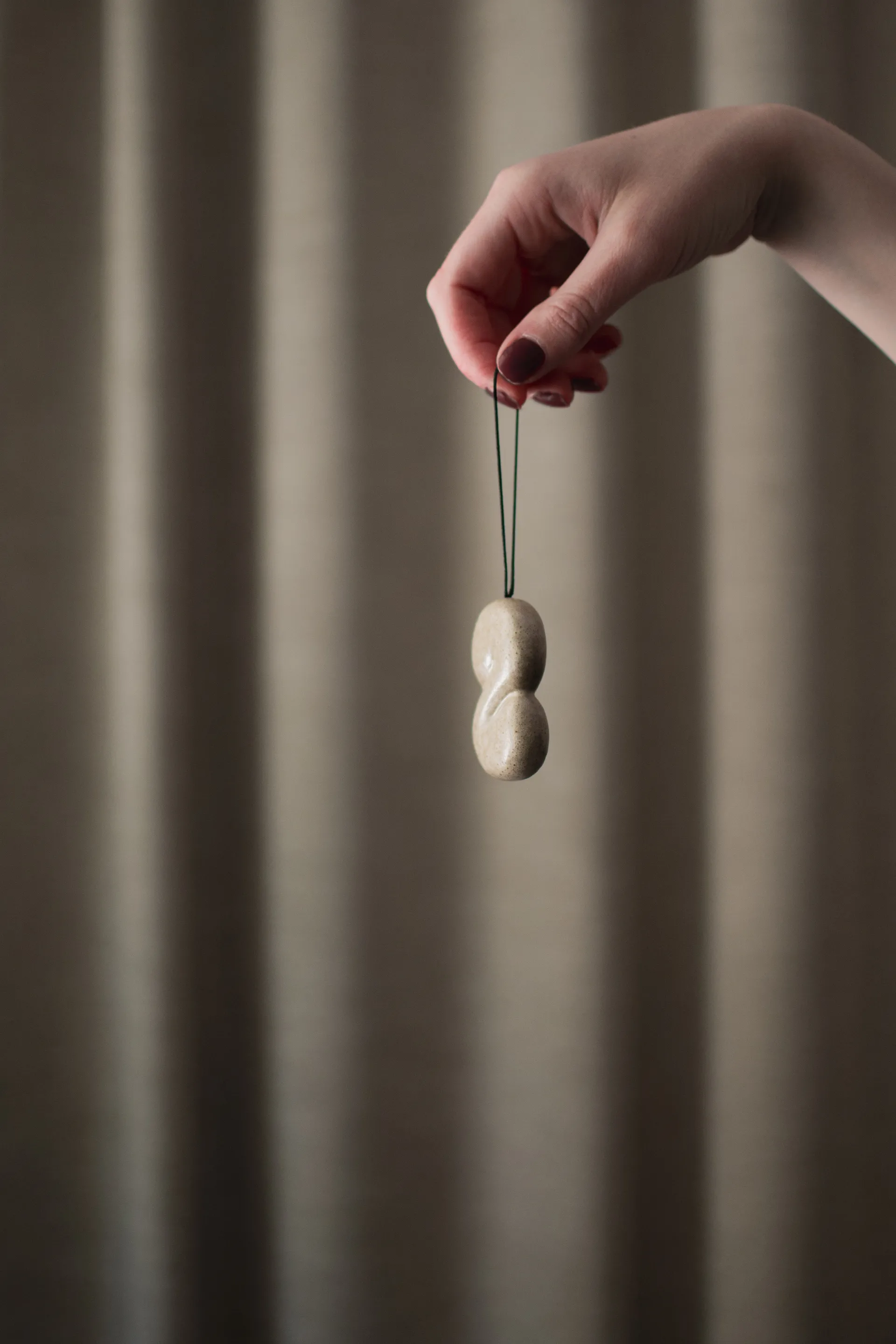 Κρεμαστό διακοσμητικό Hanging bun, Beige DBKD