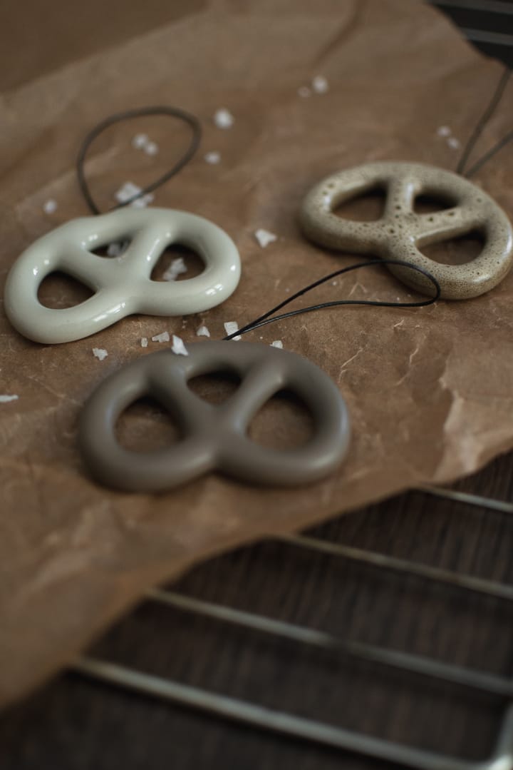 Κρεμαστό διακοσμητικό Hanging pretzel, Shiny mole DBKD