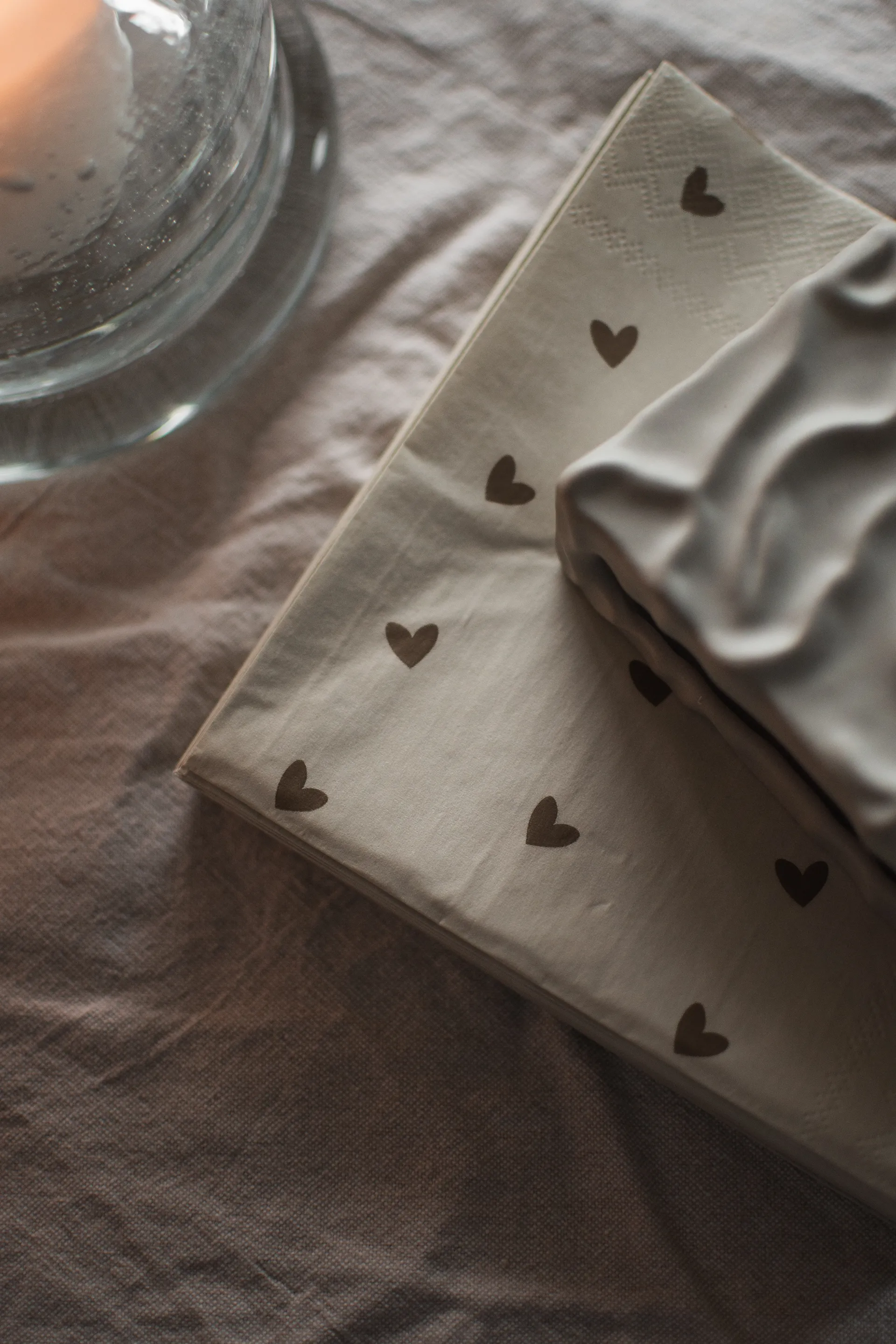 Heart χαρτοπετσέτα 33x33 cm 20 τεμάχια, Brown-beige DBKD