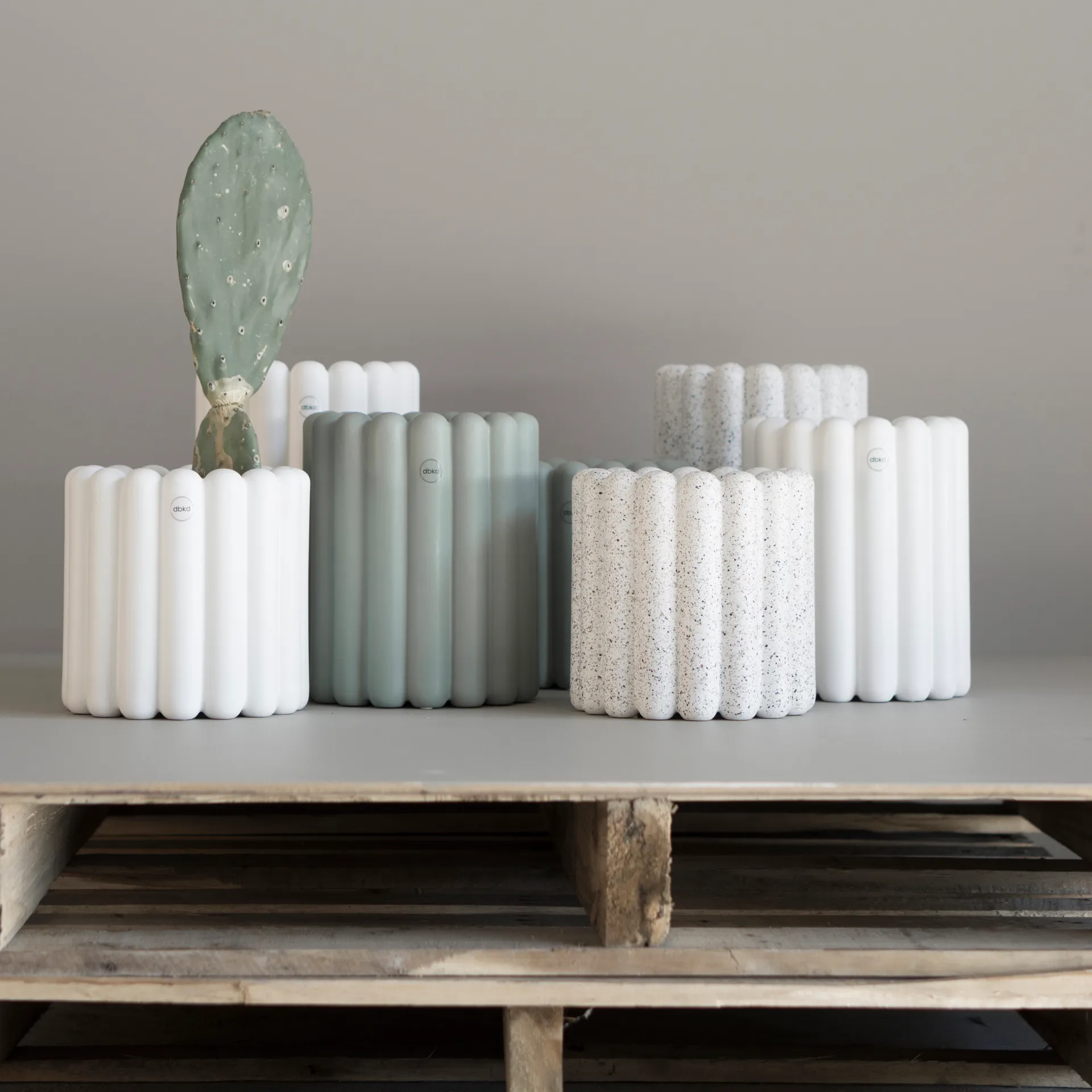 Mist γλάστρα μικρή Ø19x19 cm, Λευκό DBKD