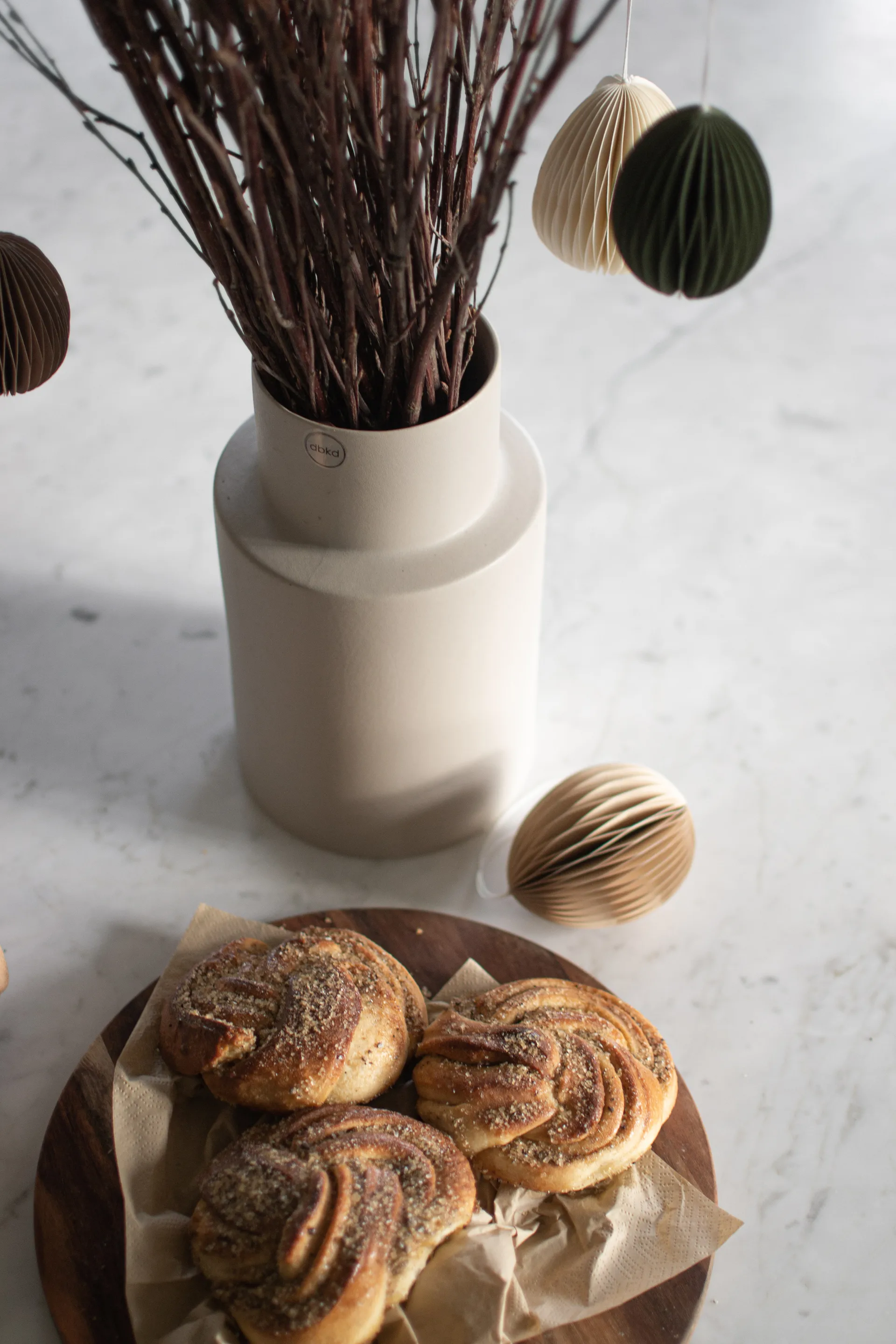 Ovoid πασχαλινό διακοσμητικό από χαρτί 7 εκ., Sand DBKD