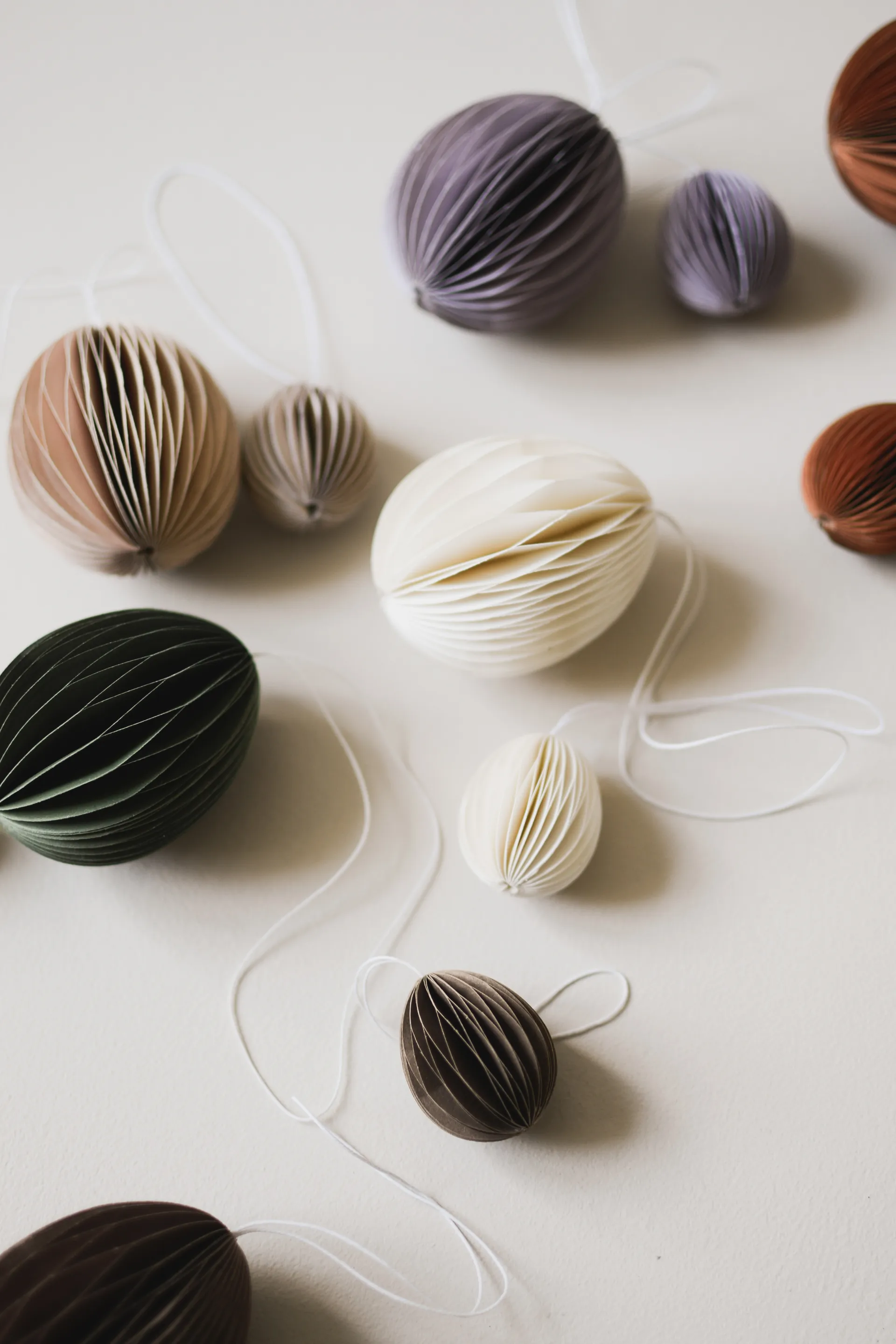 Ovoid πασχαλινό διακοσμητικό από χαρτί 7 εκ., Sand DBKD