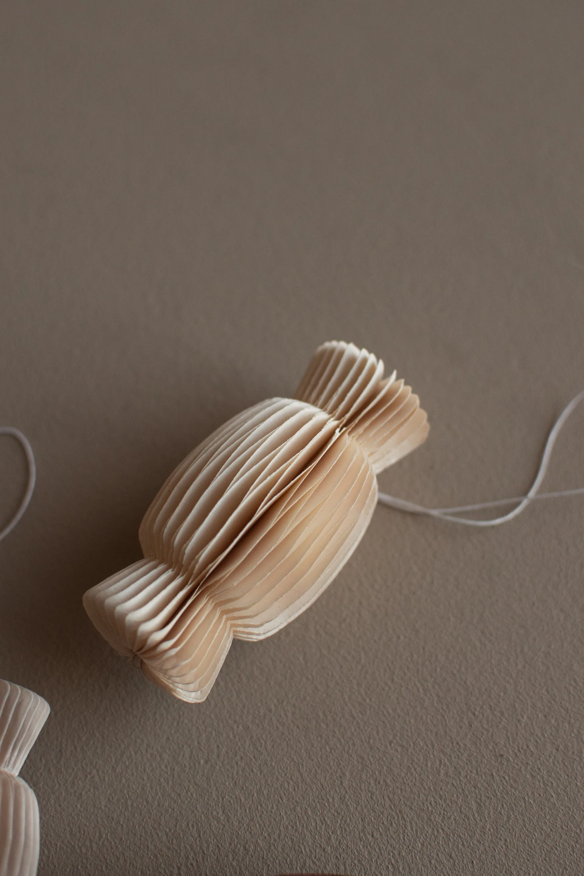 Χριστουγεννιάτικο στολίδι Paper Candy, White DBKD