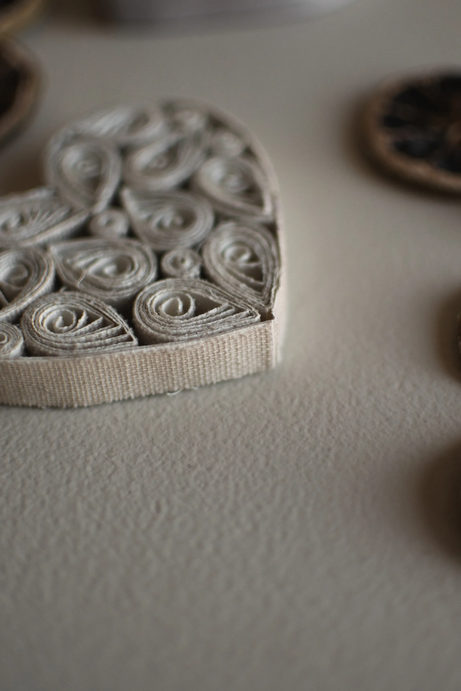 Paper heart 8 cm, Creme DBKD