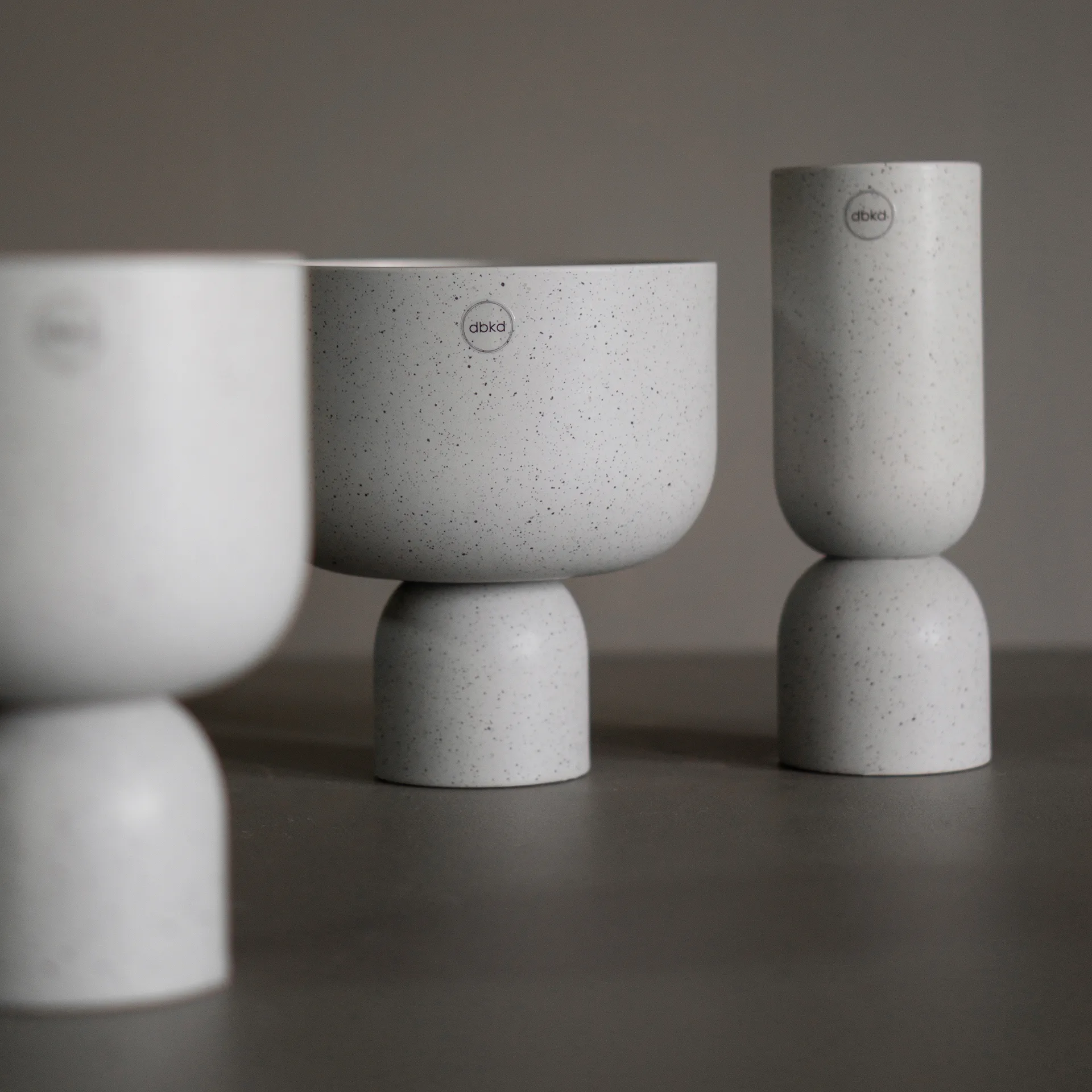 Post βάζο 23 cm, τελείες στο χρώμα του ασπάλακα DBKD