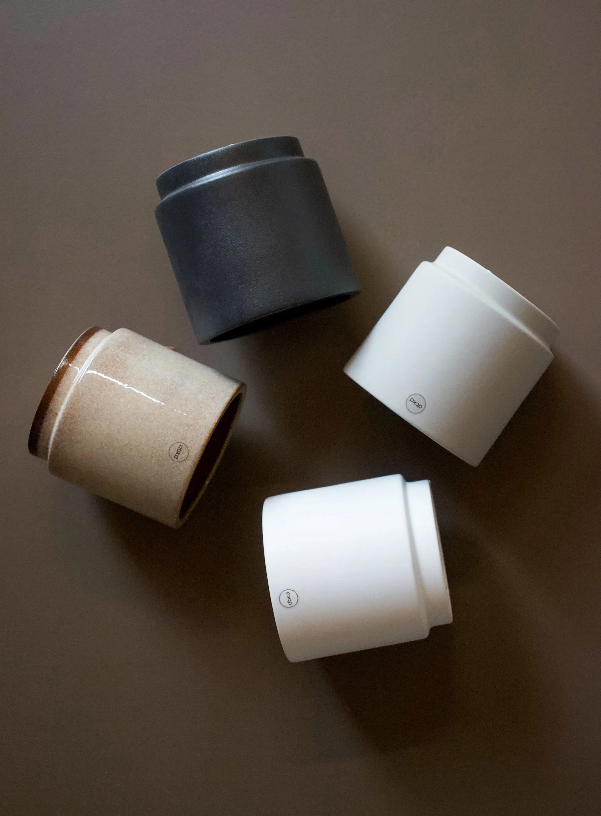 Solid γλάστρα cast iron (μαύρο), Μεσαίο Ø16 cm DBKD