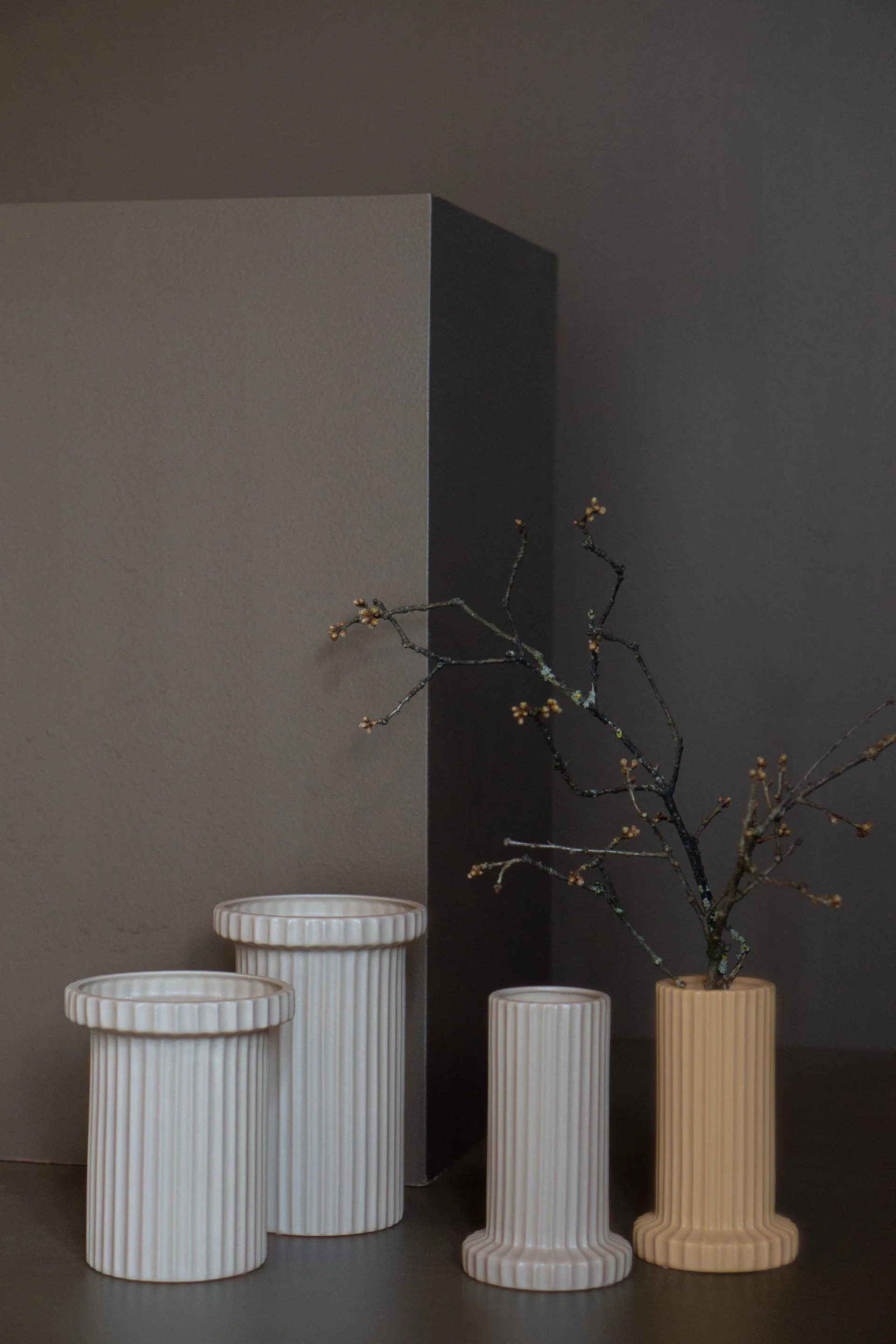 Stripe γλάστρα μαγάλη Ø22 cm, Αμμώδης ασπάλακας DBKD