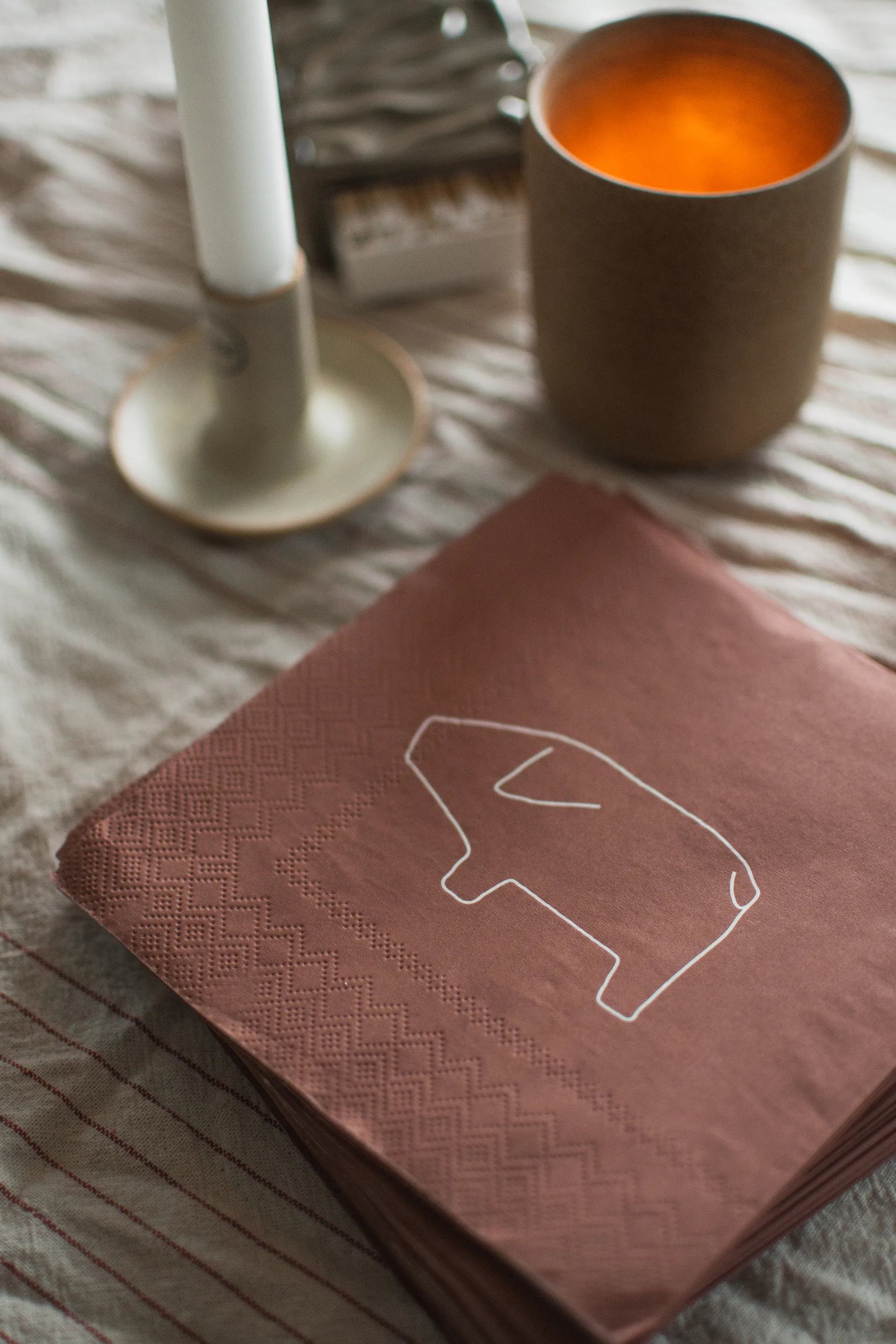 Swedish pig χαρτοπετσέτα 33x33 εκ. 20-pack, Red DBKD