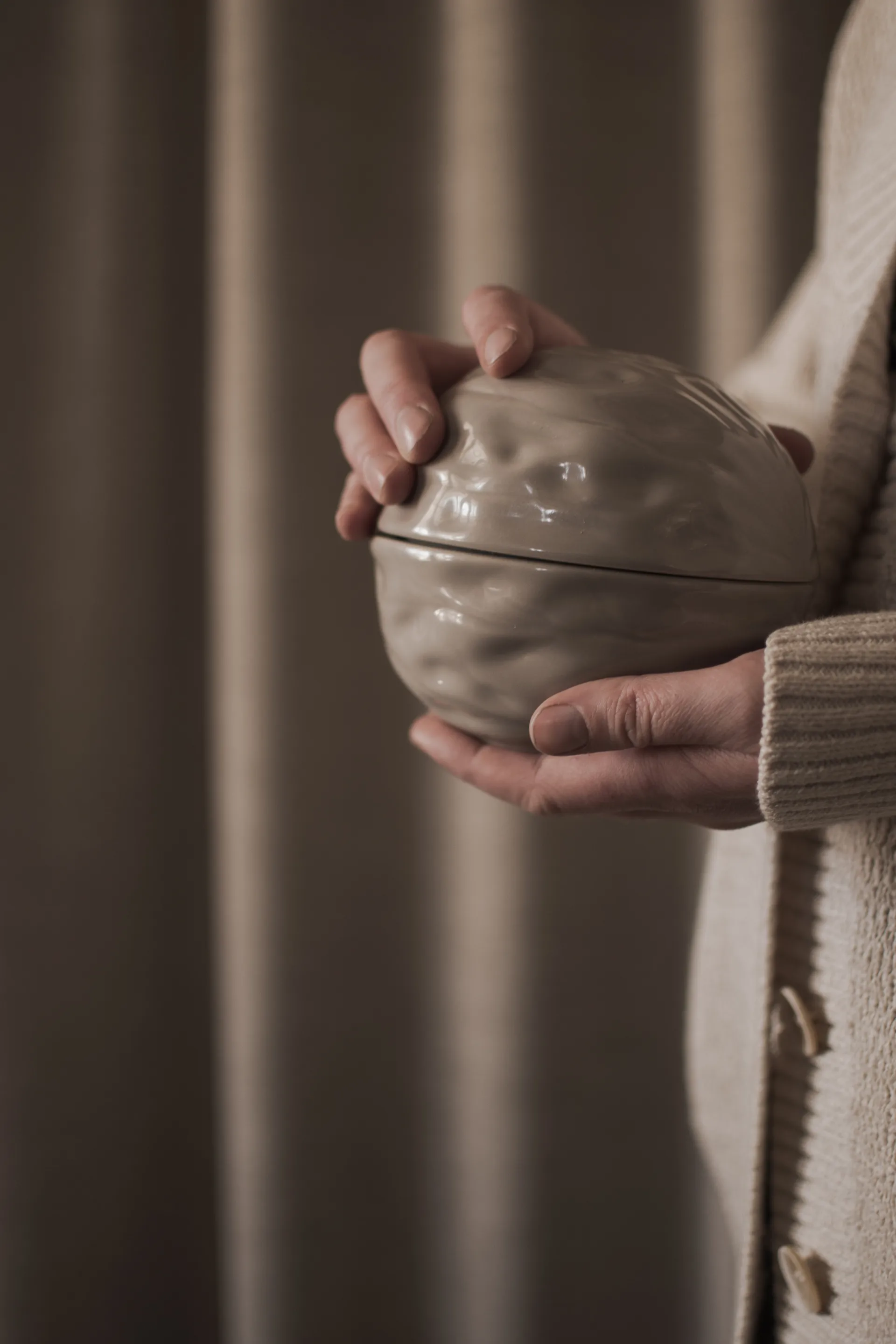 Μπολ από καρυδιά με καπάκι Walnut , Shiny mole DBKD