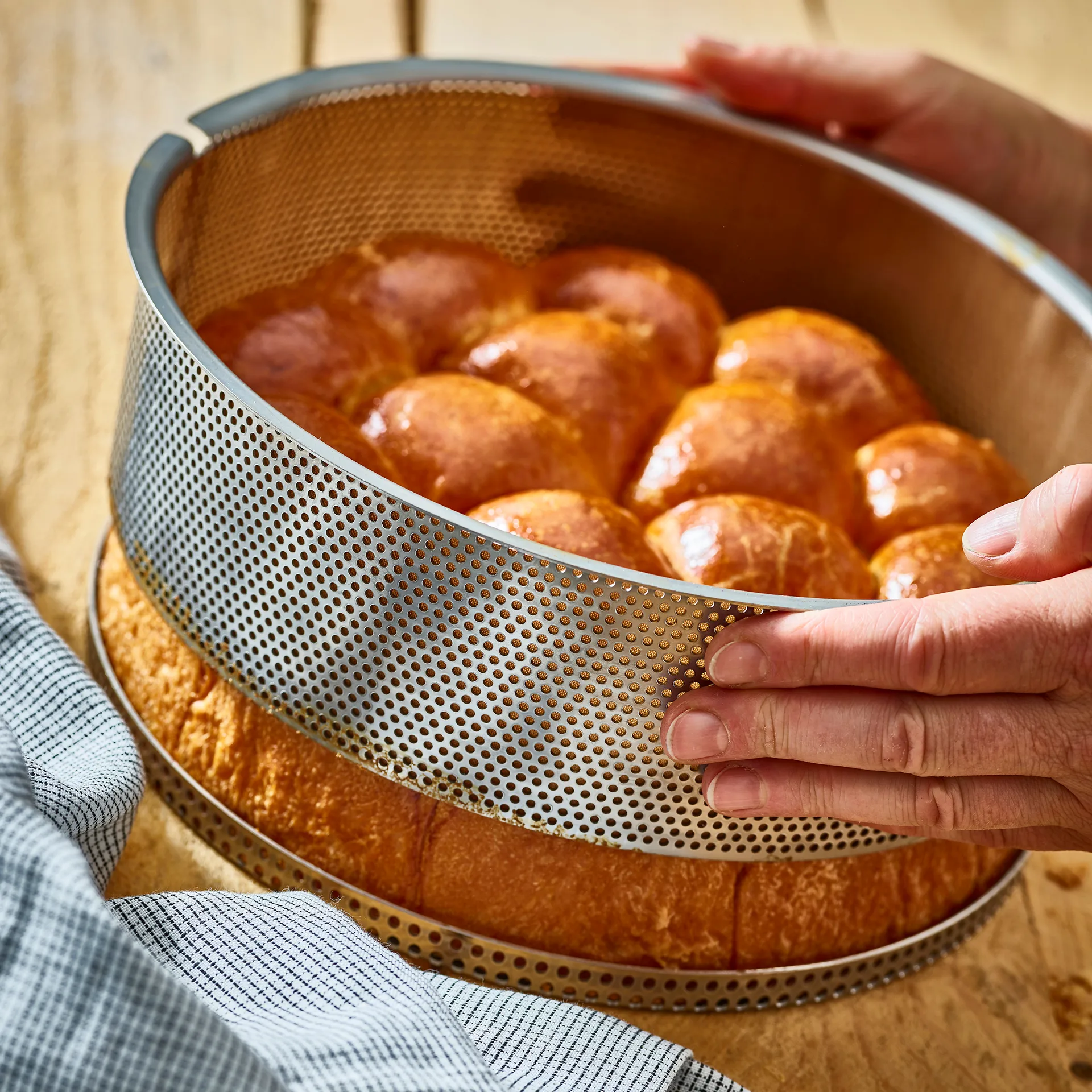 Springform με αφαιρούμενη βάση, Ø 24 cm De Buyer