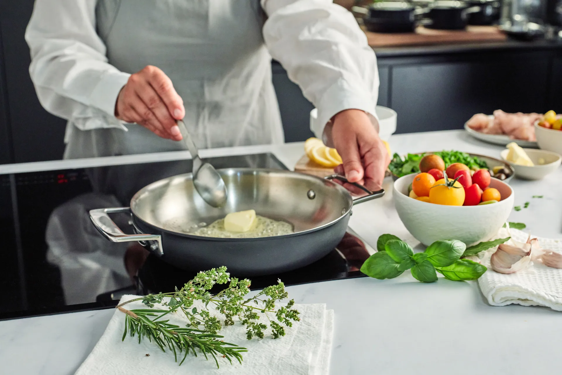 Demeyere Black 5 multifunktion 5-στρώσεων τηγάνι, Ø24 εκ. Demeyere