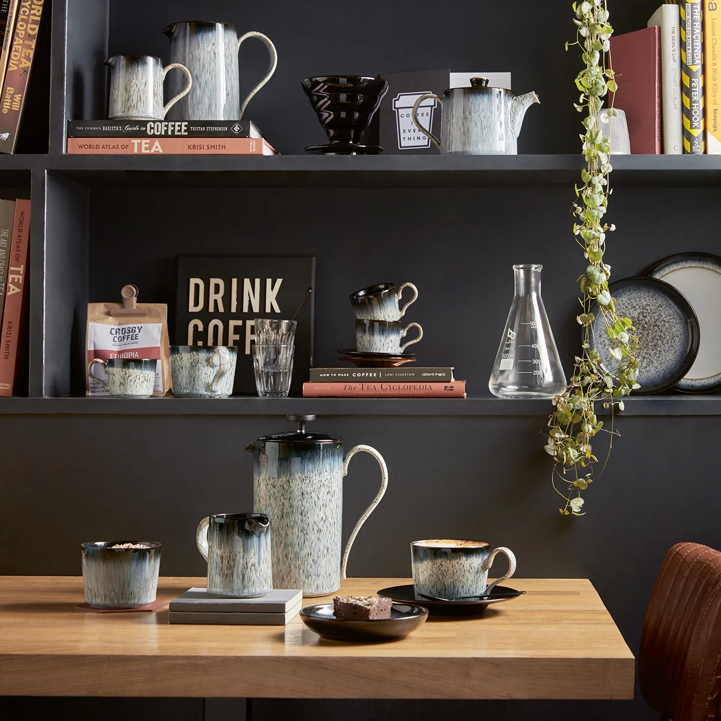 Πιατάκι με φλιτζάνι τσαγιού Halo, μαύρο Denby