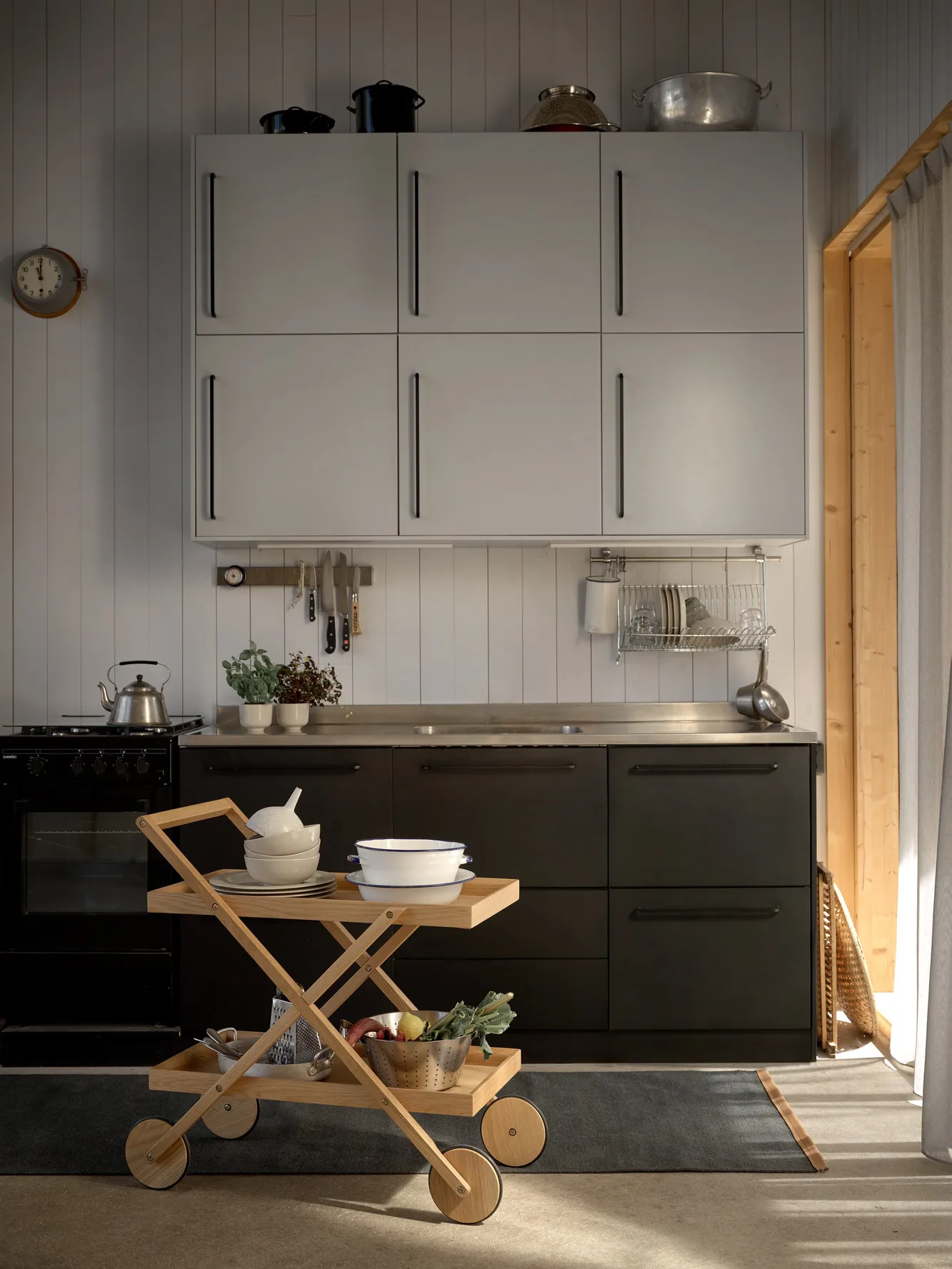 Exit τρόλεϊ σερβιρίσματος, Δρυς Design House Stockholm