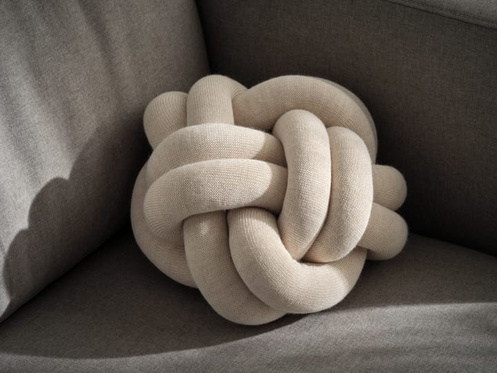 Knot μαξιλάρι ύπνου - κρεμ - Design House Stockholm