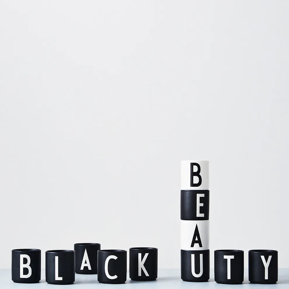 Design Letters φλιτζάνι μαύρο, P Design Letters