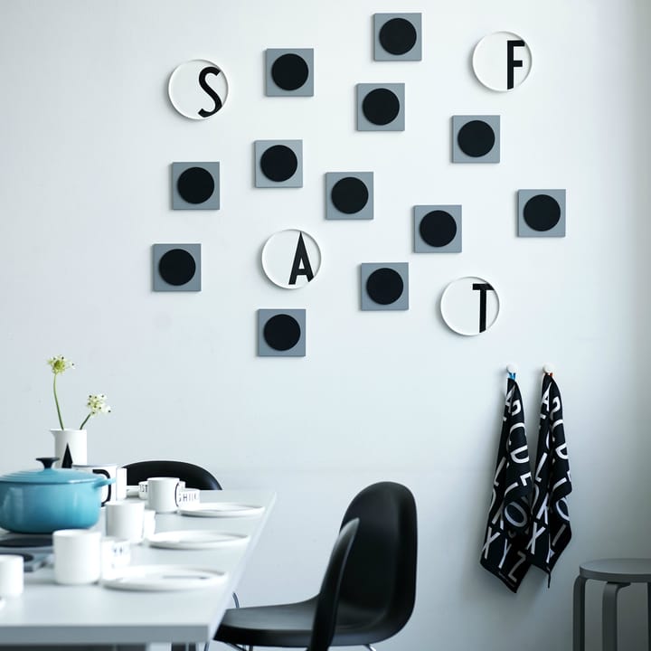 Design Letters πιάτο, Q Design Letters