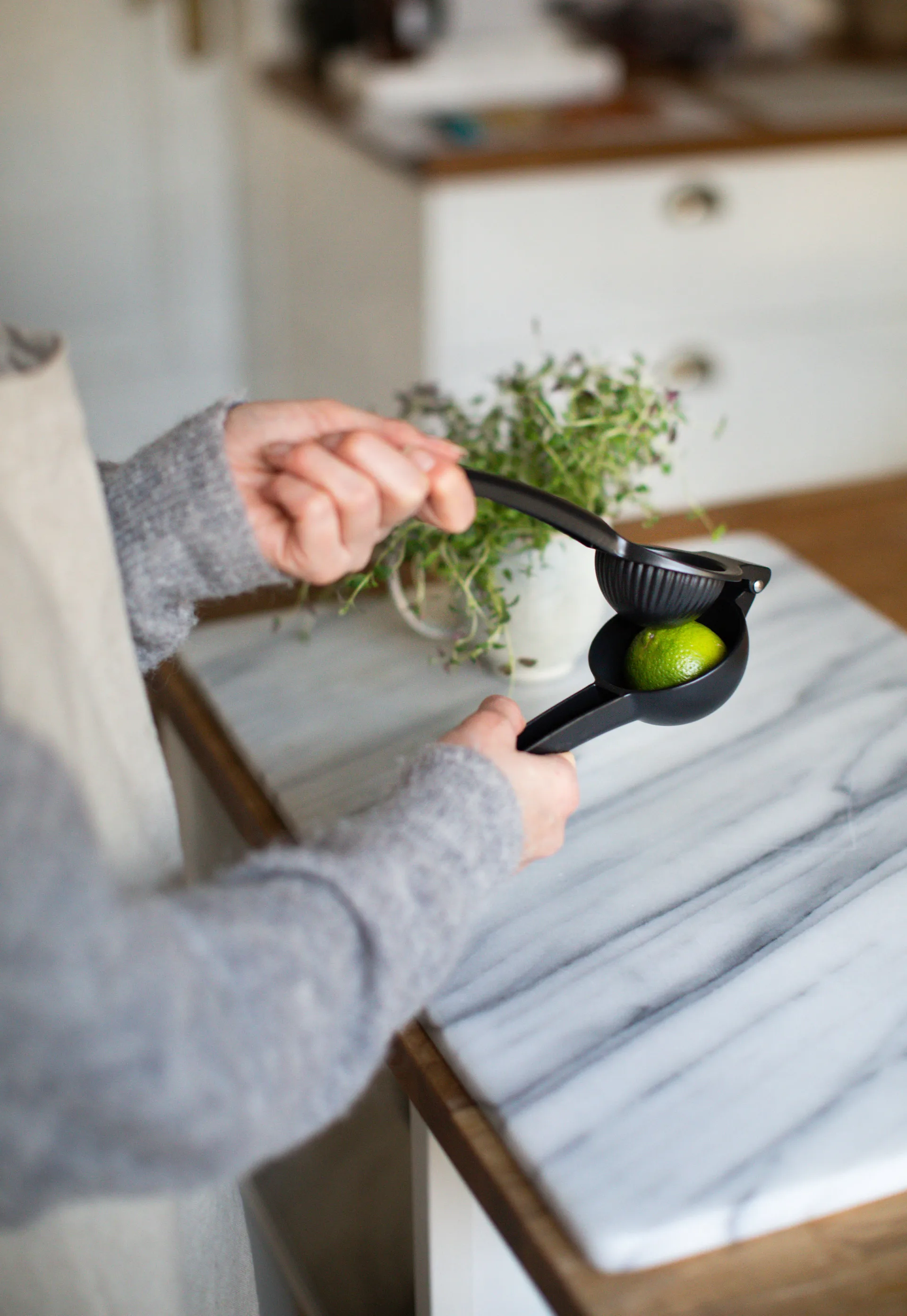 Cyra πρέσα εσπεριδοειδών αλουμινίου, Μαύρο Dorre