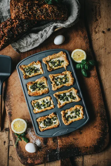 Karabo mini φόρμα ψωμιού 8 φόρμες - 39,4x25,4x4 εκ. - Dorre