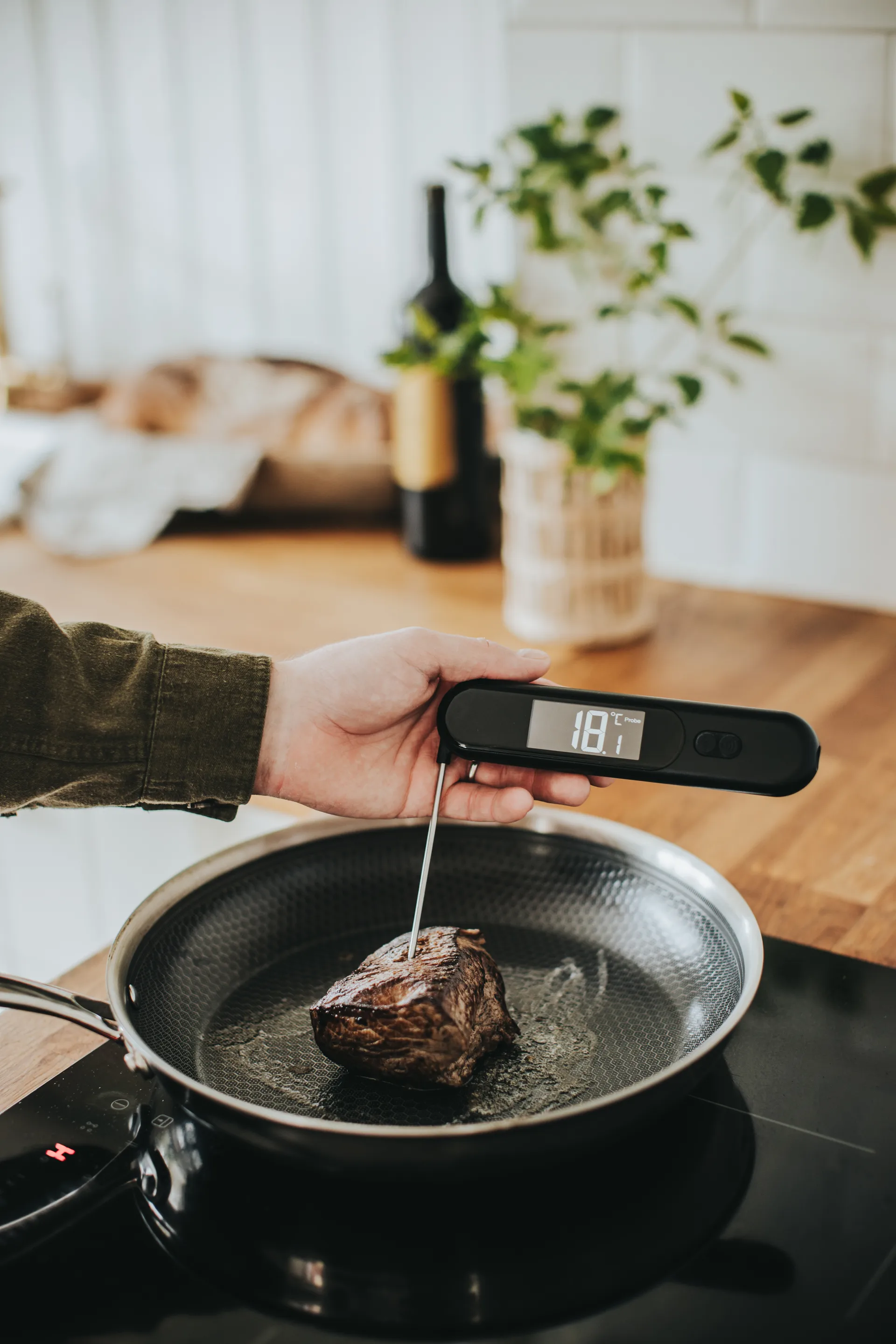 Trina Θερμόμετρο 2-σε-1 ράβδος και θερμόμετρο, Μάυρο Dorre