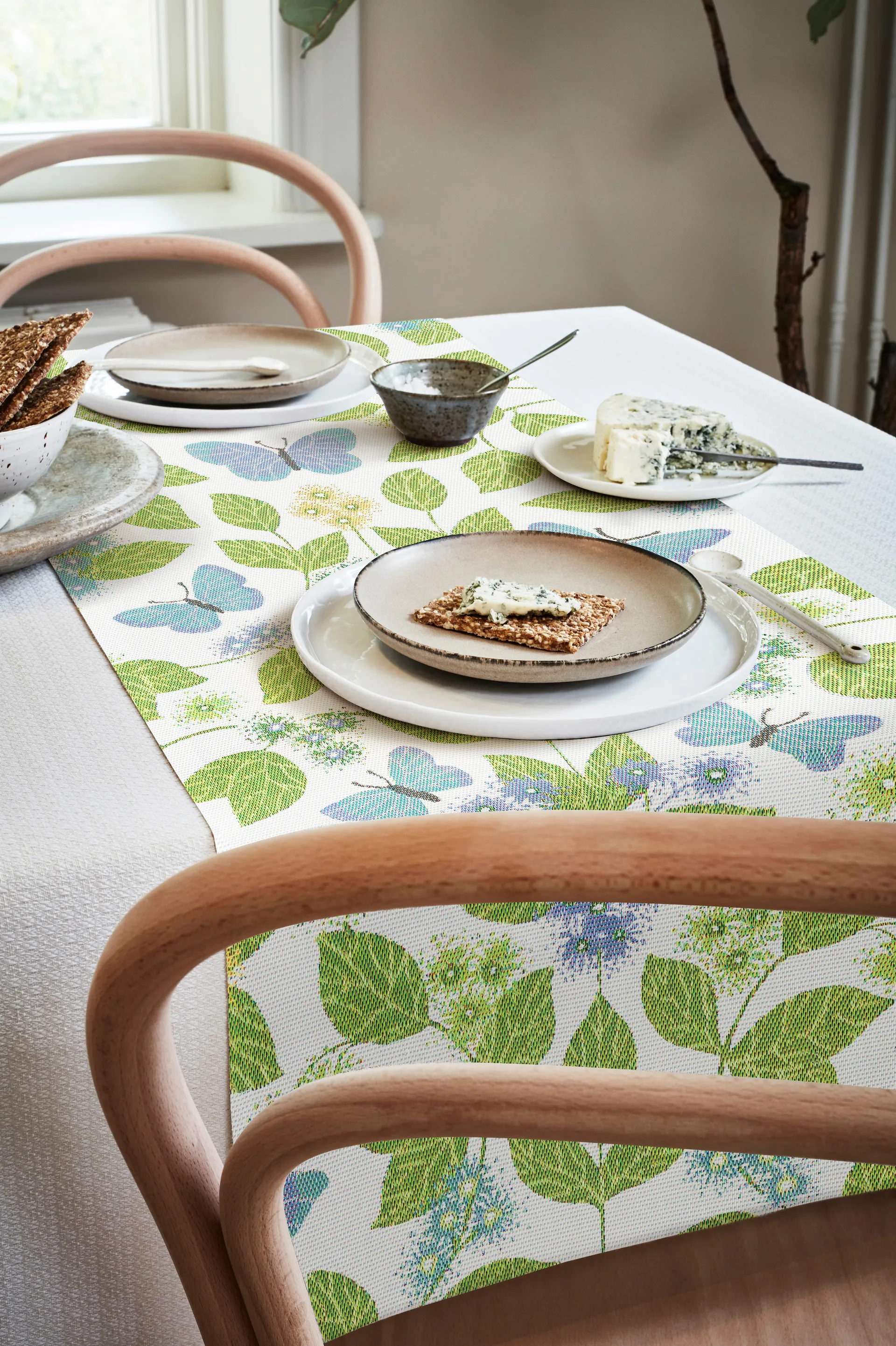 Fjärilsdröm μακρόστενο διακοσμητικό τραπεζομάντιλο, 35x140 cm Ekelund Linneväveri