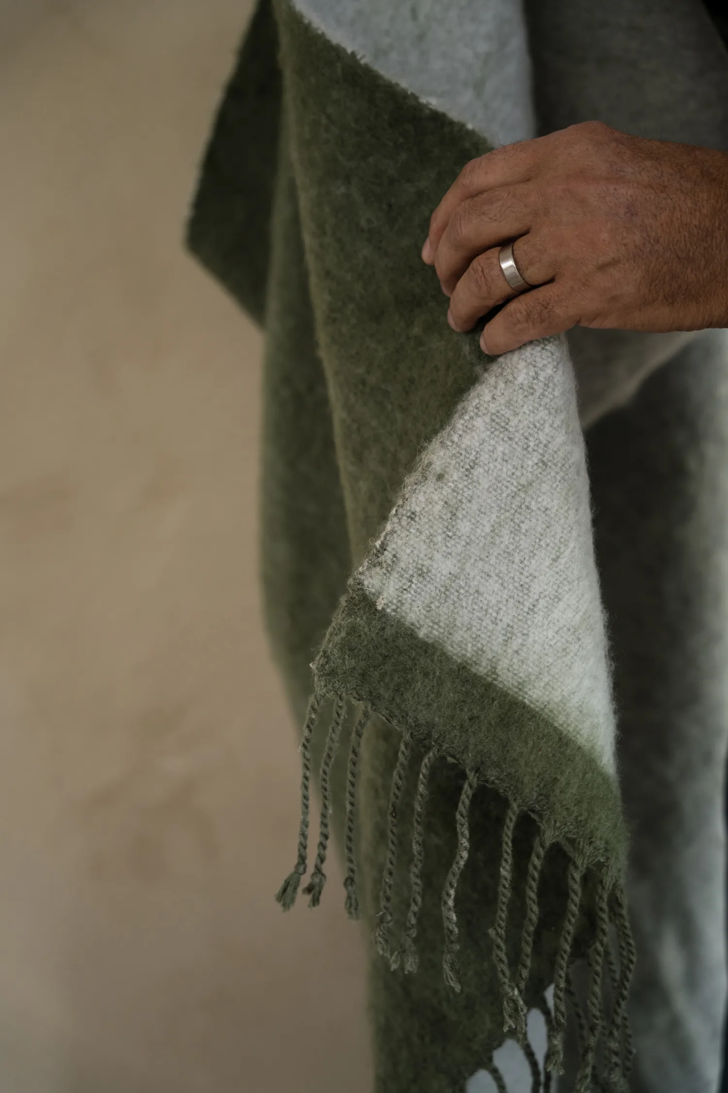 Ριχτάρι Ernst με κρόσσια, 130x170 εκ., Πράσινο-λευκό ERNST