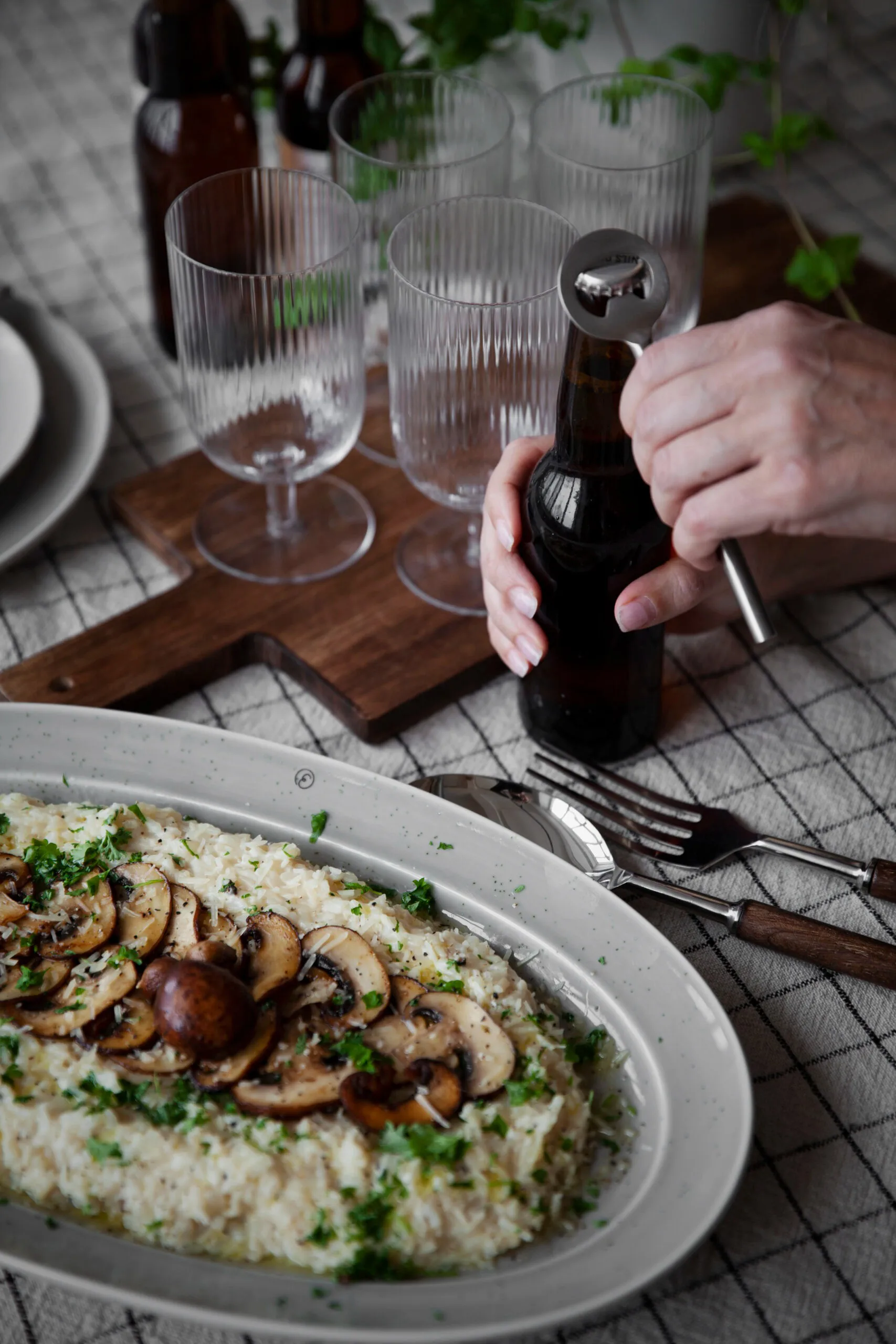 Τραπεζομάντηλο Ernst καρό 145 x 300 εκ., Φυσικό-μαύρο ERNST