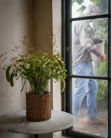 Ernst βάζο/φανάρι σε καλάθι - Σκούρο καφέ, Ø18x30 εκ. - ERNST