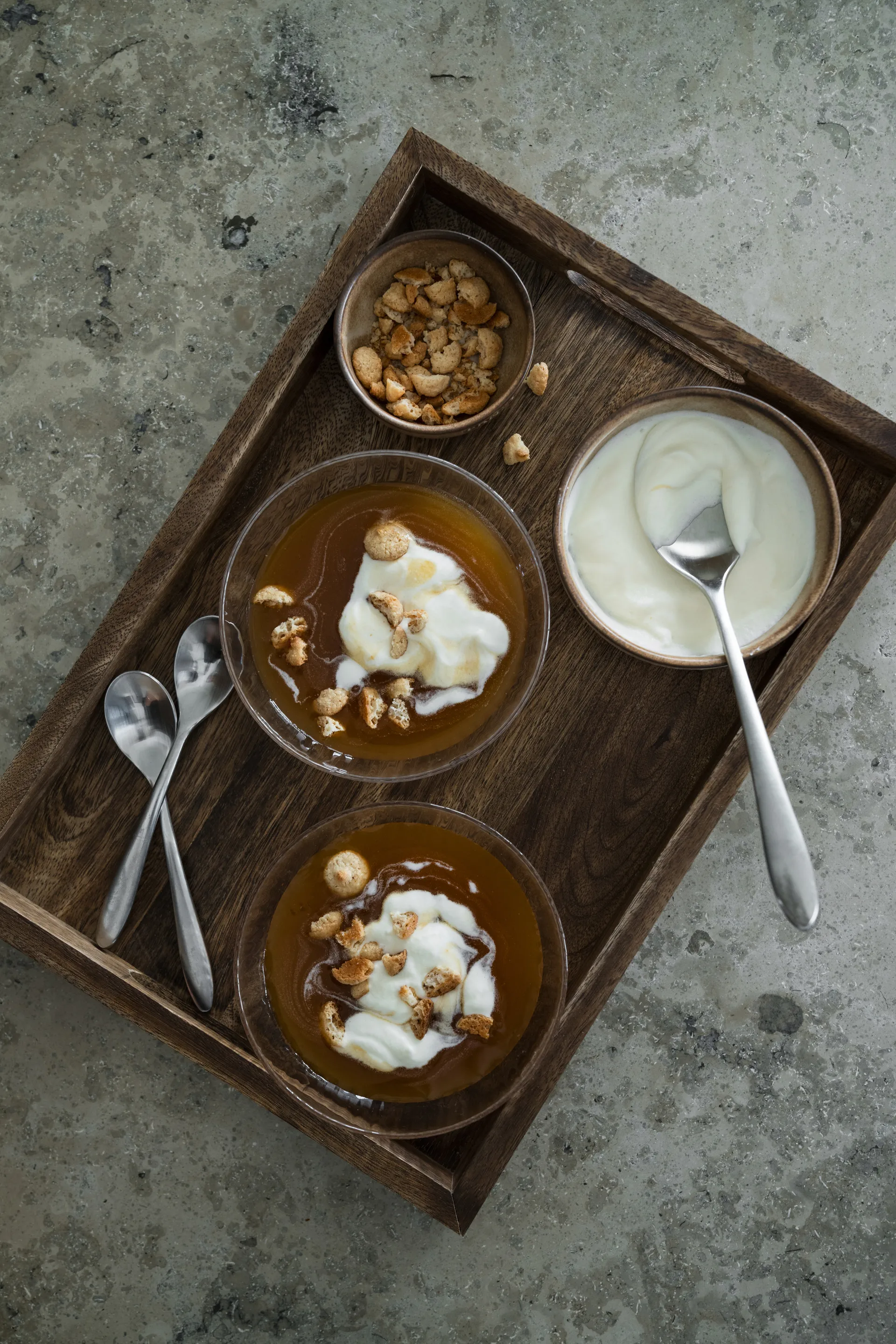 Ernst δίσκος σερβιρίσματος 25x36 εκ., Σκούρο καφέ ERNST