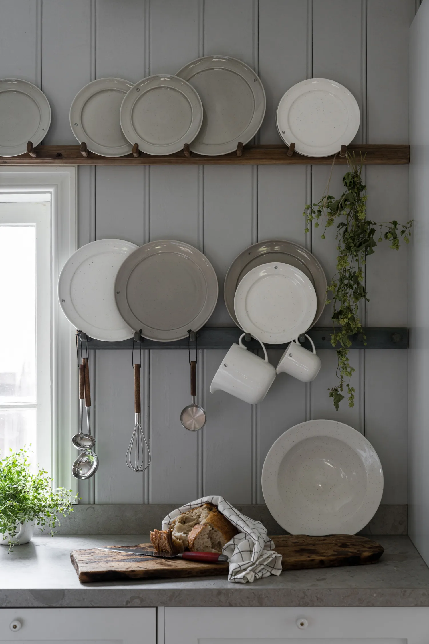 Κουτάλα σάλτσας Ernst με ξύλινη λαβή, Σκούρο καφέ ERNST