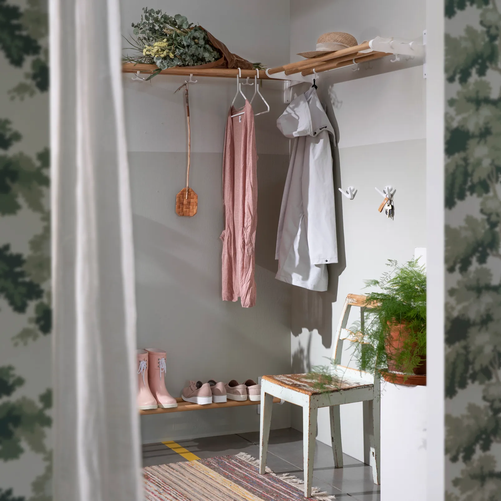 Nostalgi ράφι καπέλων/παπουτσιών, δρυς, λευκό Essem Design