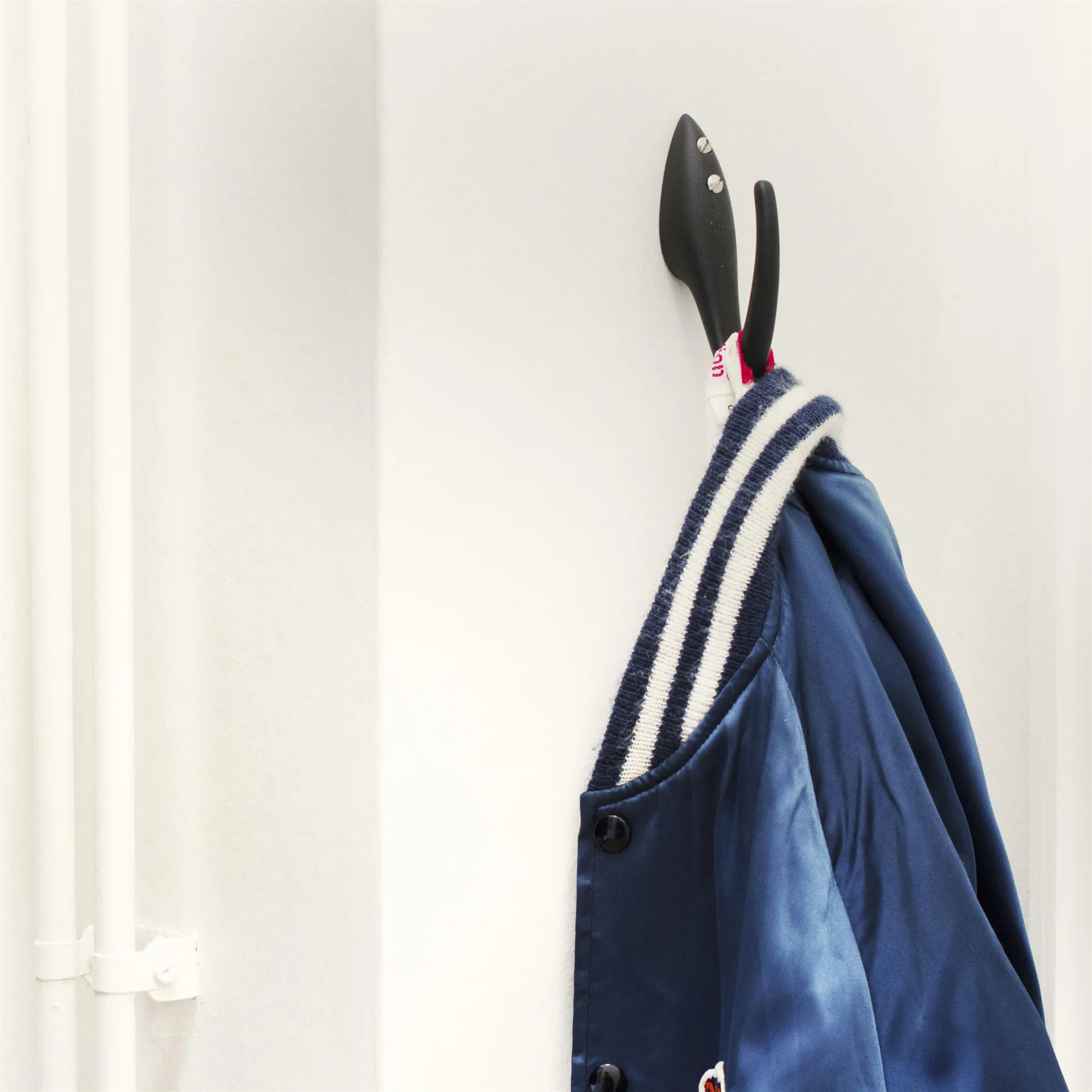 Papa γάντζος για ρούχα, μαύρο, δομή Essem Design