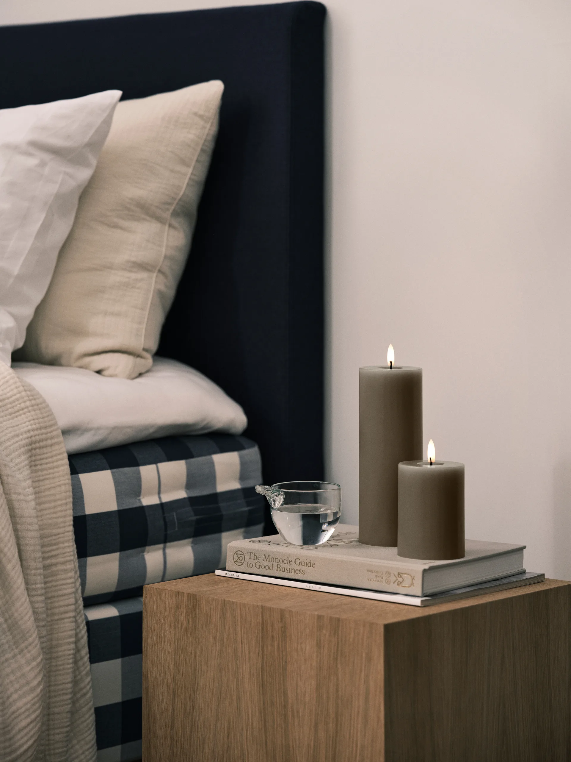 ester & erik κερί μπλοκ LED, 77 Caviar, 20 cm ester & erik