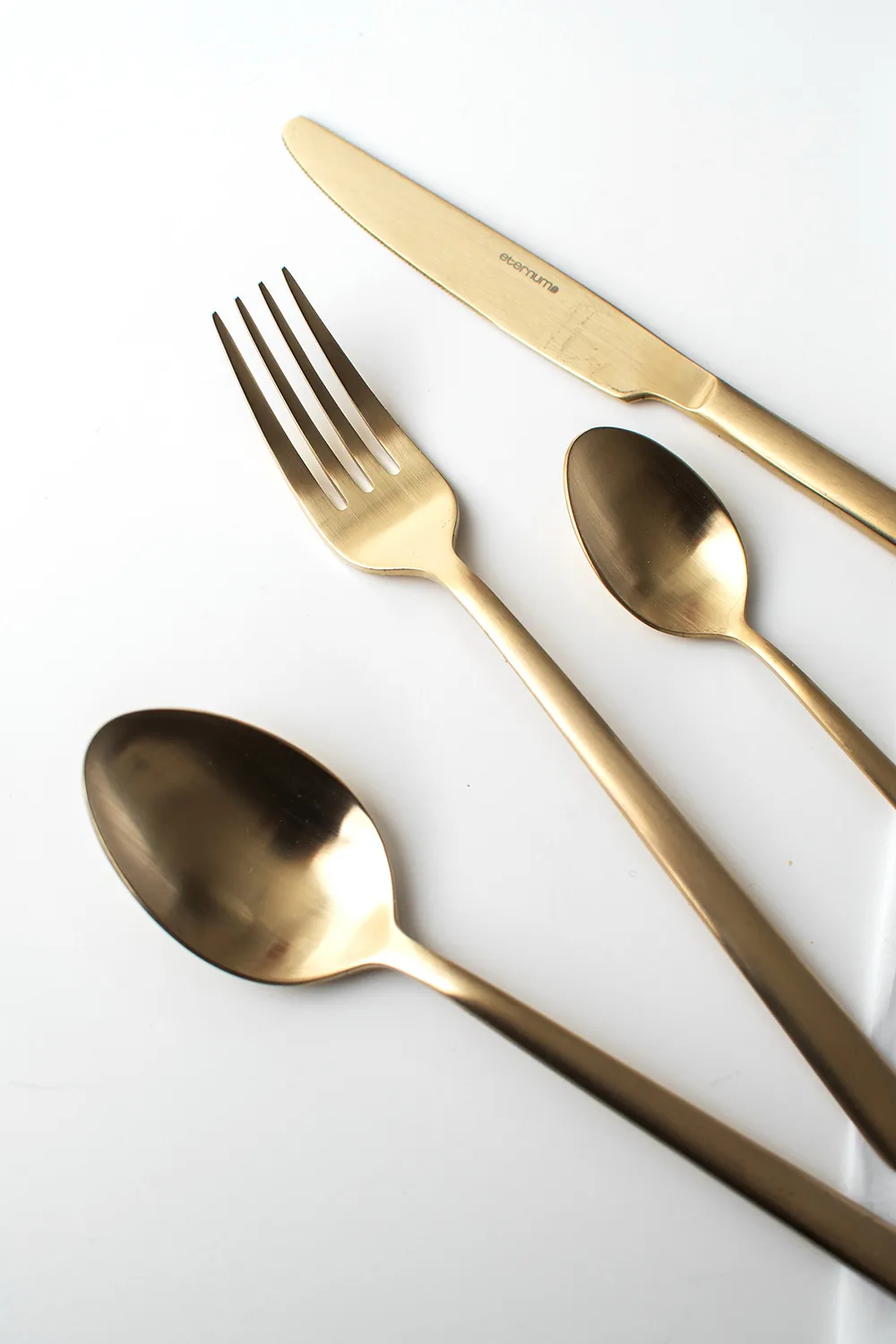 Eternum Nardo σετ μαχαιροπήρουνων 16 τεμ., Champagne Eternum