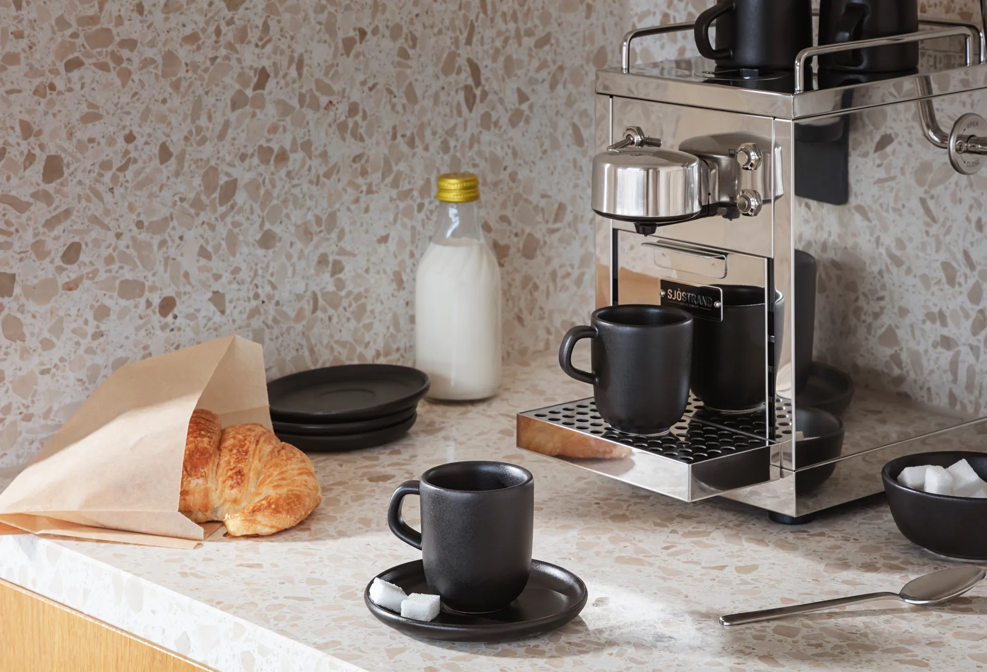 Nordic Kitchen espresso φλιτζάνι με πιατάκι, Μαύρο Eva Solo