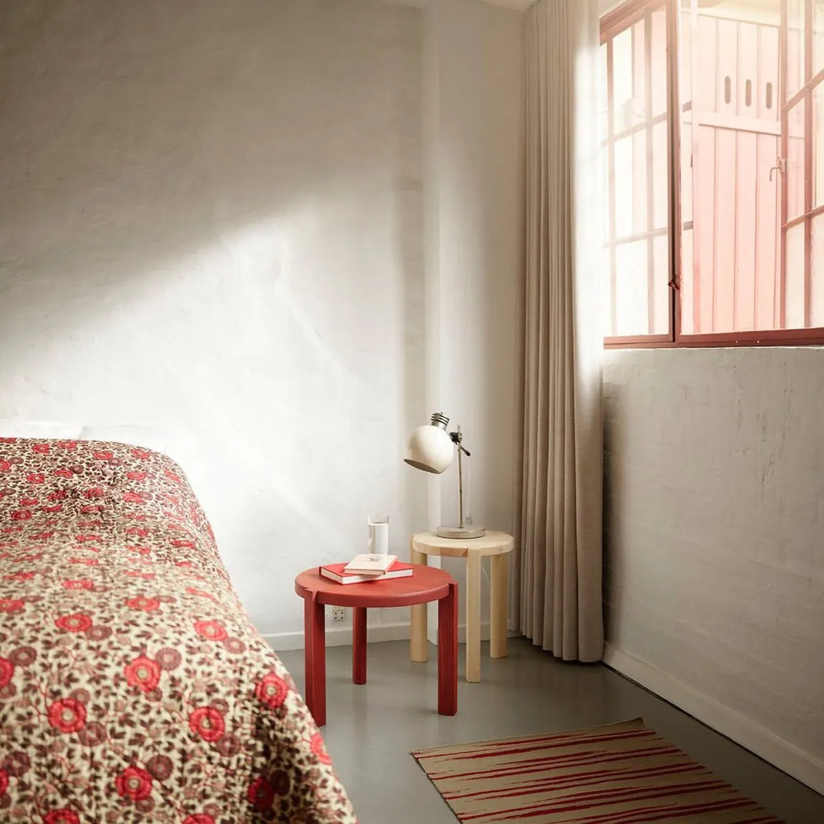 D108 Ragnesminde τραπεζάκι σαλονιού Ø48 cm, Carmine red FDB Møbler