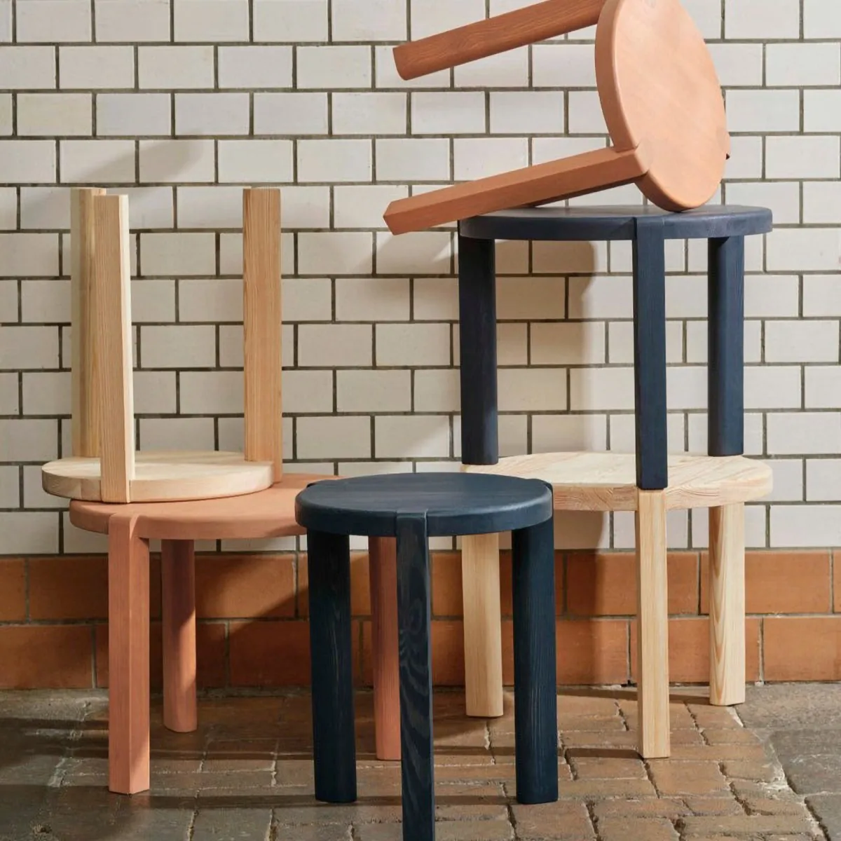 D108 Ragnesminde τραπεζάκι σαλονιού Ø48 cm, Πεύκο untreated FDB Møbler